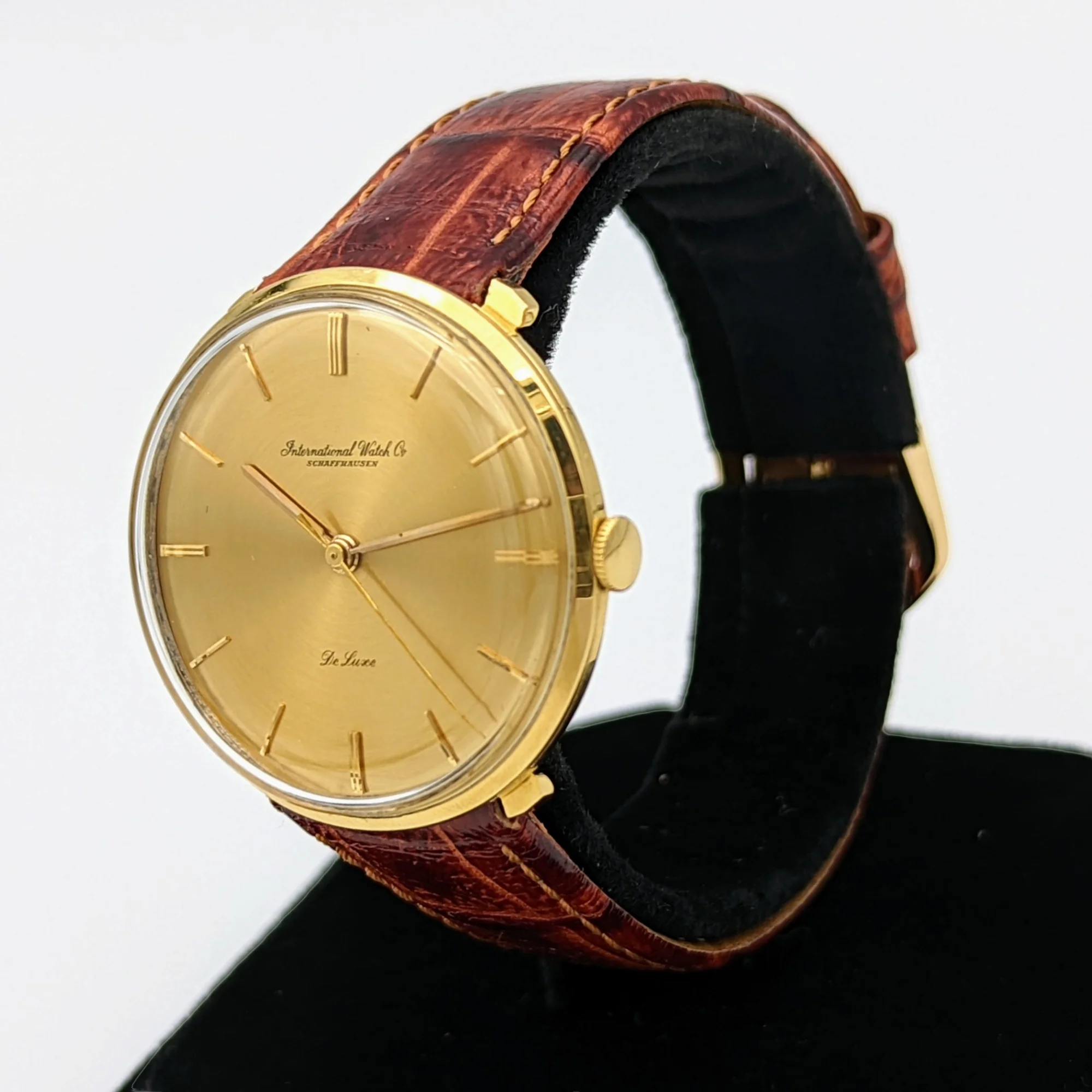 18K Solid Gold IWC De Luxe Wristwatch Swiss Made Cal. 401 - Image 11