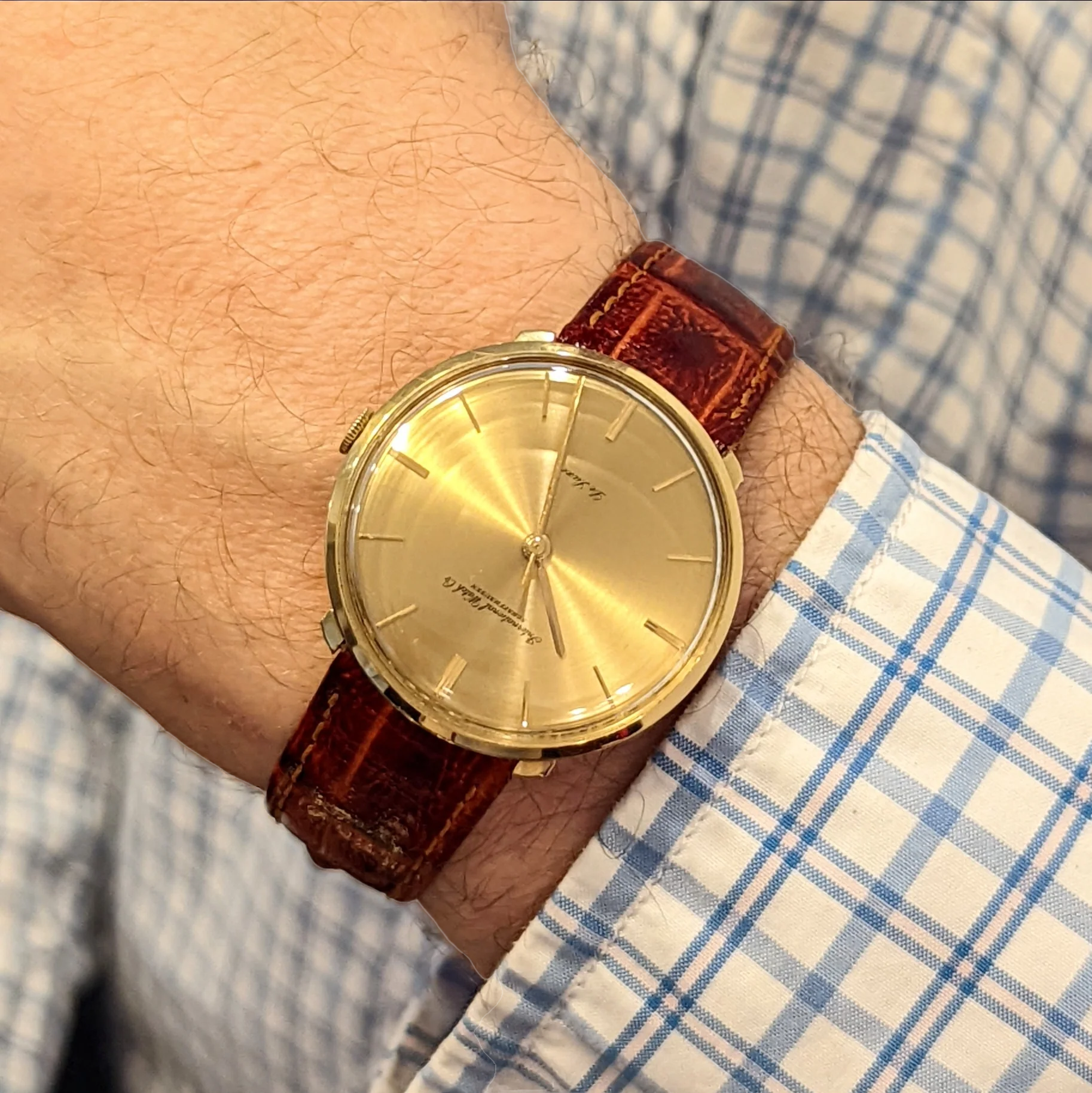 18K Solid Gold IWC De Luxe Wristwatch Swiss Made Cal. 401 - Image 4