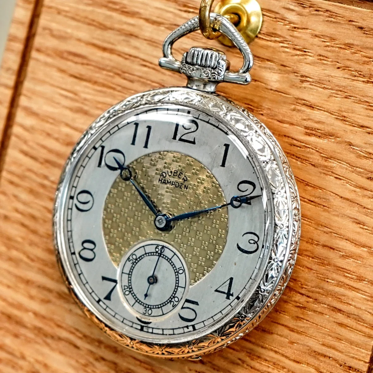 1916 DUBER - HAMPDEN Dress Pocket Watch Grade "The Minute Man" 17 Jewels 12s Openface Engraved Decorative 14K White G.F. - Image 3