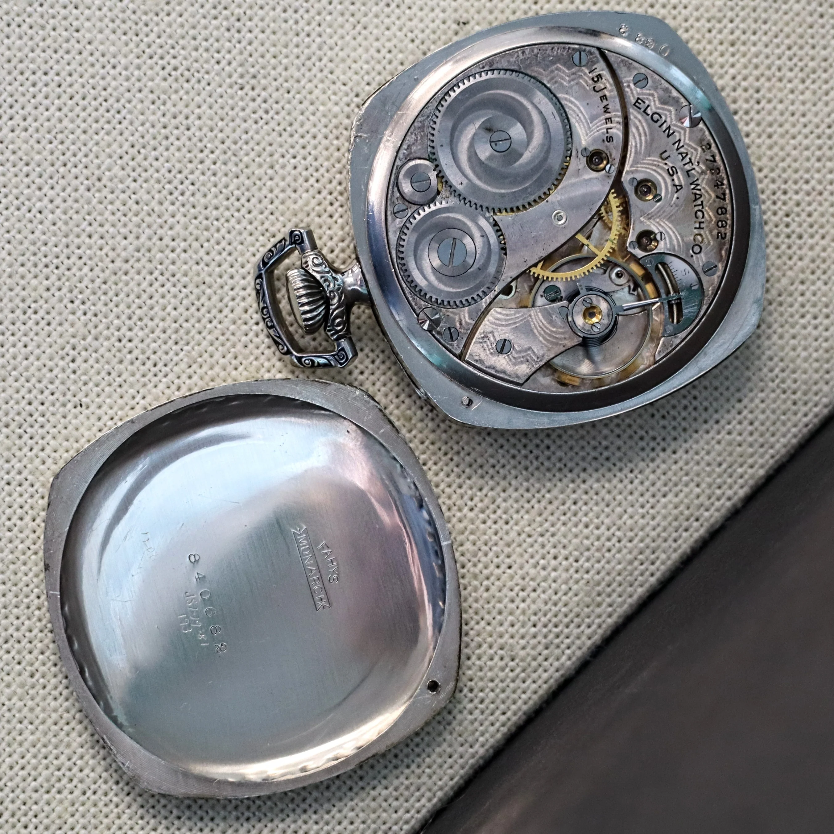 1925 ELGIN Dress Pocket Watch 12s 15 Jewels Grade 315 Fancy Engraved Decorative Cushion Case - Image 10
