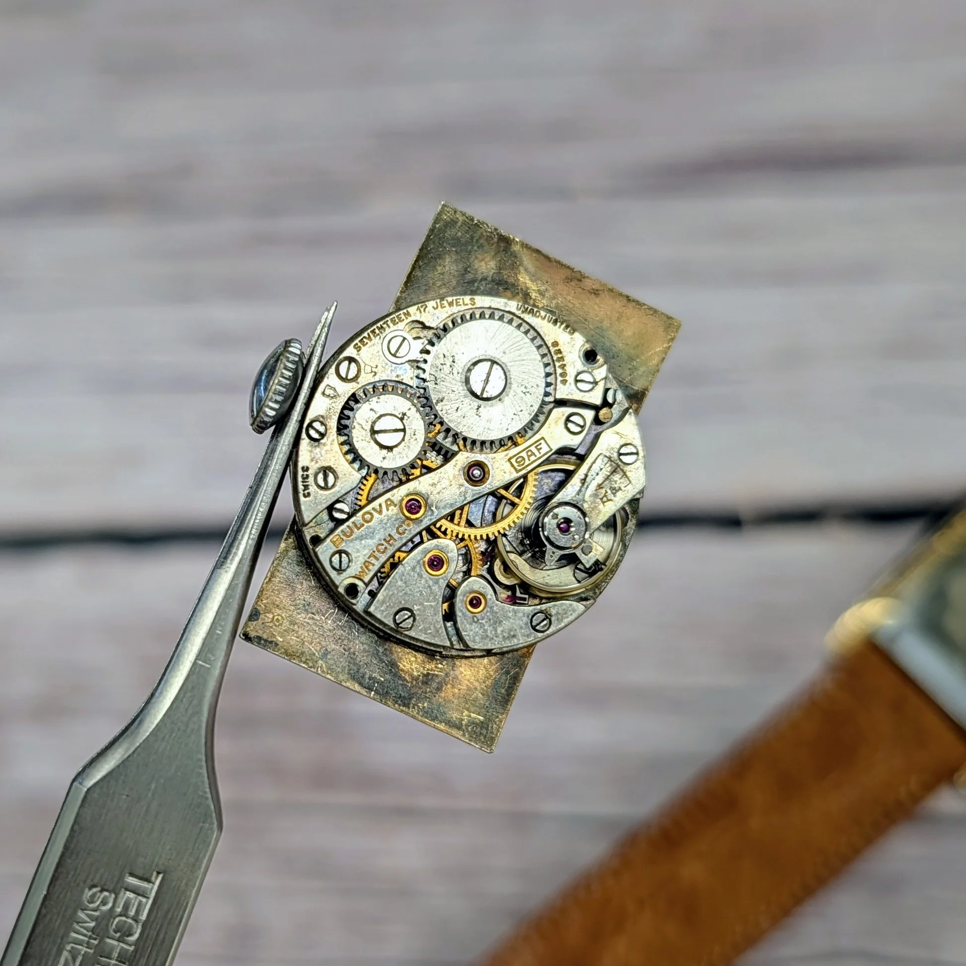 1931 Bulova Prentice Watch Two-Tone Tank Case 17 Jewels Cal 9AF Swiss Wristwatch - Image 11