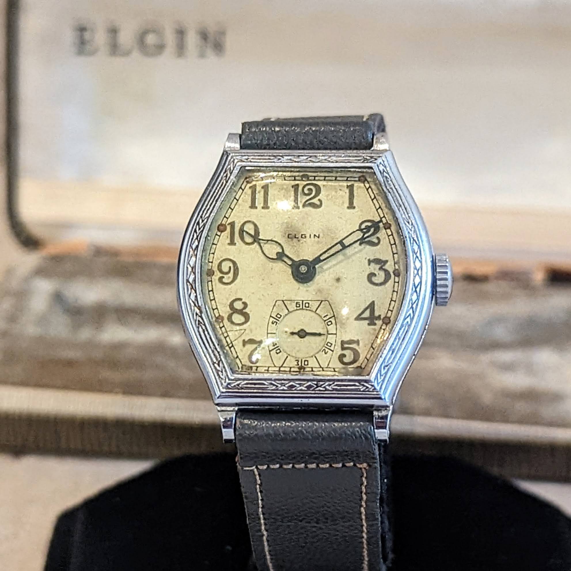 1931 ELGIN Legionnaire Art Deco Watch Grade 485 USA Made Wristwatch - In BOX!