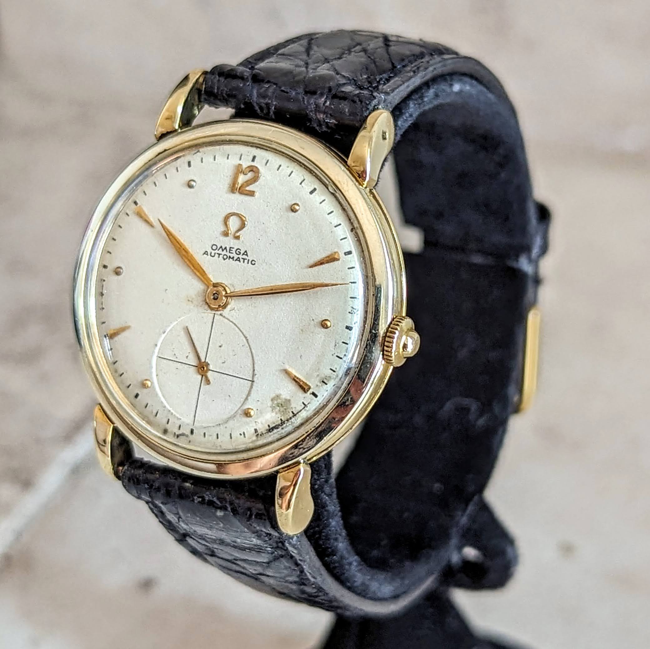 1944 OMEGA Bumper Automatic Wristwatch 18K Solid Gold Cal. 30-10RA Vintage Watch - Image 4