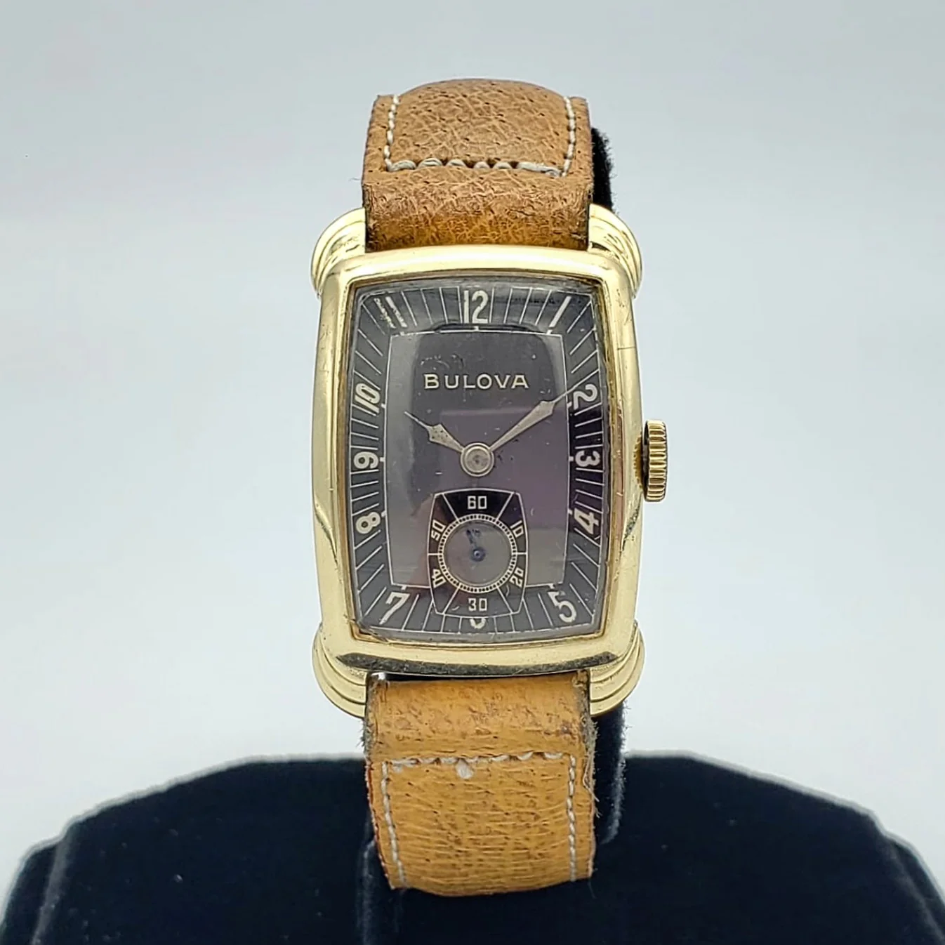 1947 BULOVA Senator Two-Tone Black Dial U.S.A. Caliber 8AE 17 Jewels Watch - Image 2