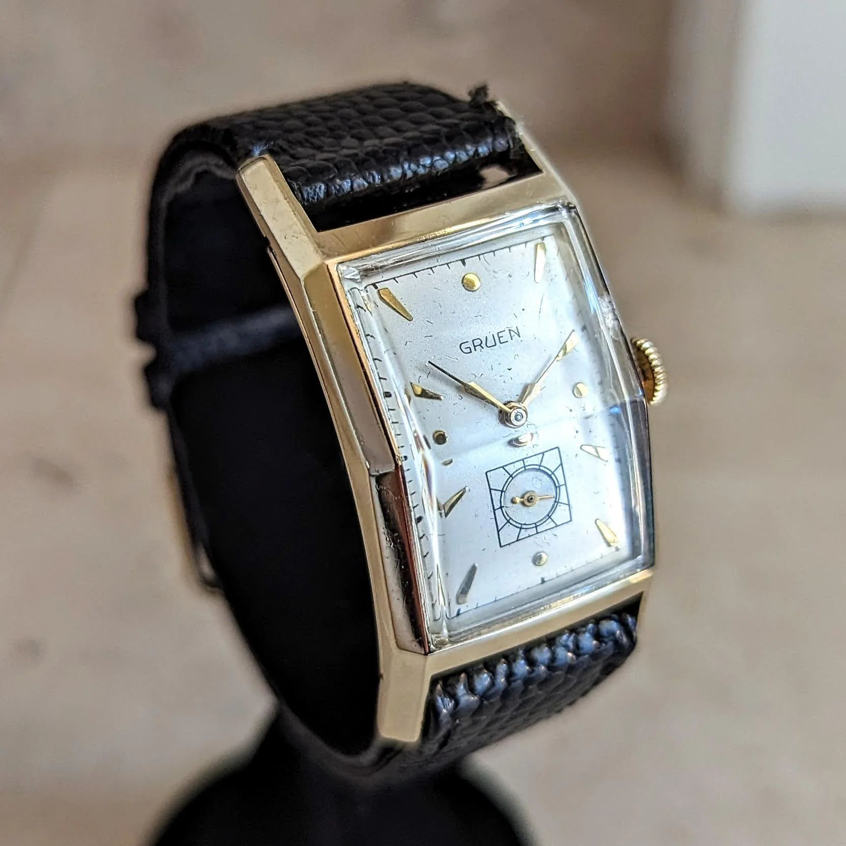 1948 GRUEN Curvex Precision Wristwatch “Curvametric” 17 Jewels Cal. 370 Swiss Watch - Image 2