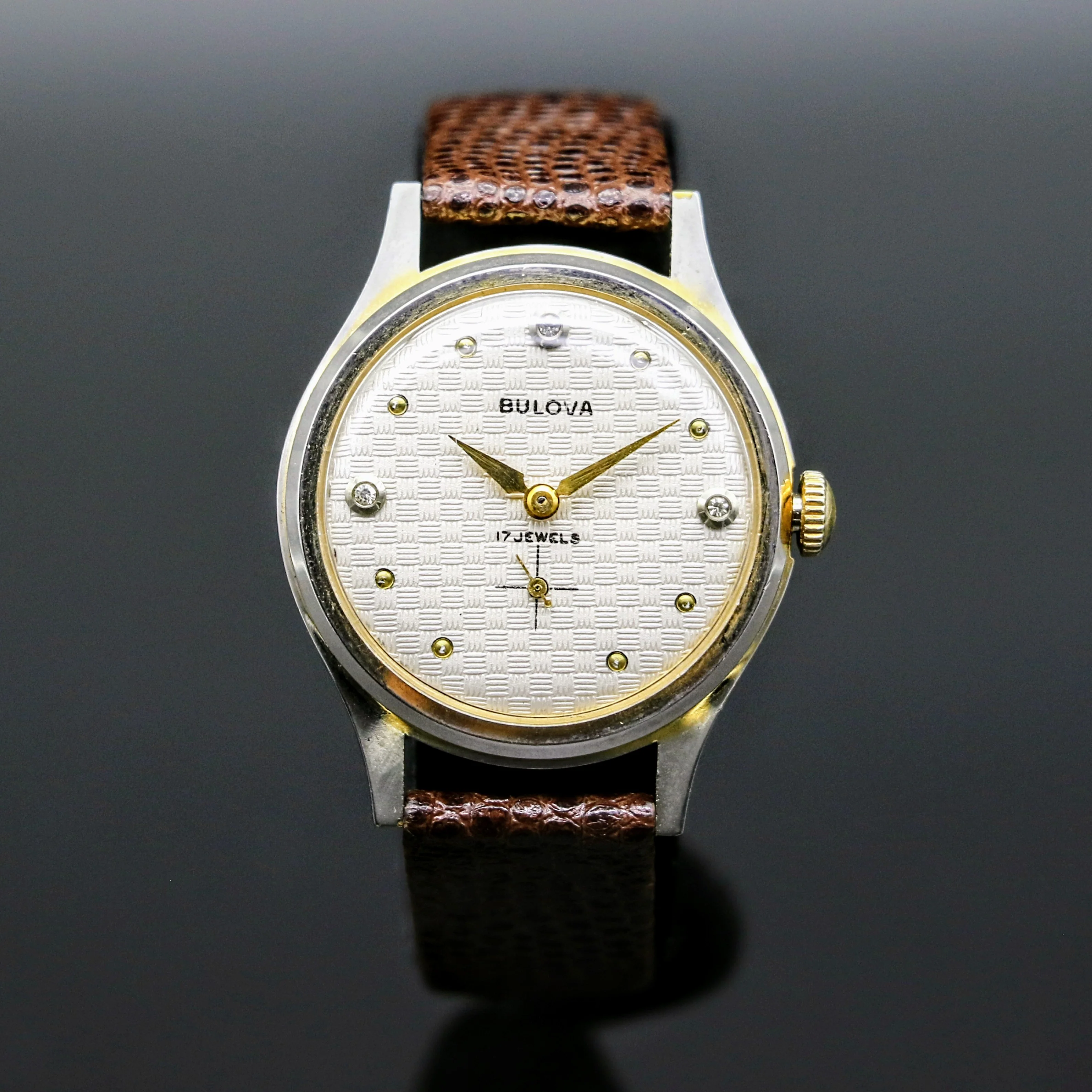1951 BULOVA Watch Cal. 8AD 17 Jewels Swiss Diamond Dial Vintage Wristwatch - Image 2