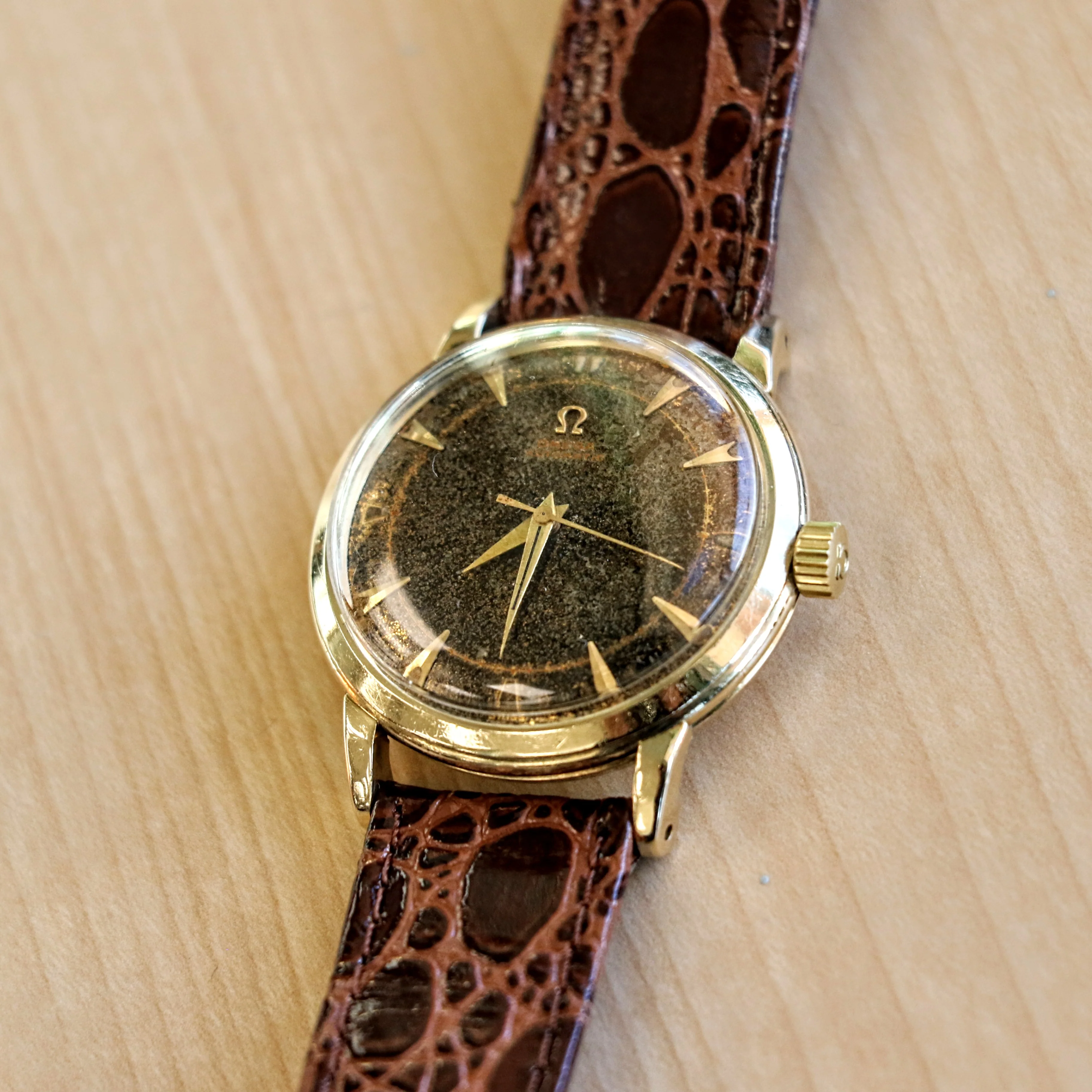 1952 OMEGA Automatic Wristwatch 14K SOLID GOLD Ref. G6525 Vintage Bumper Automatic Wristwatch - Image 10