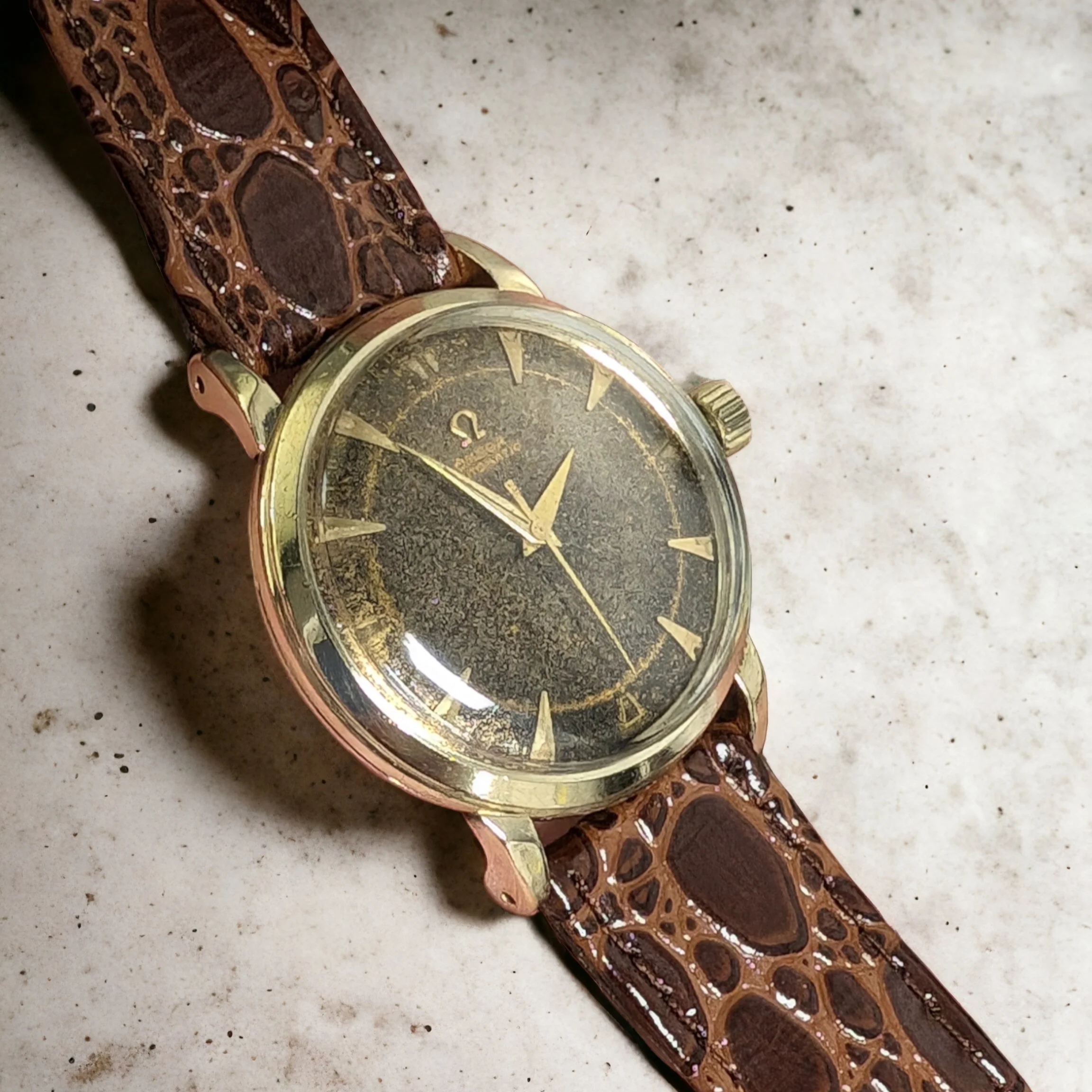 1952 OMEGA Automatic Wristwatch 14K SOLID GOLD Ref. G6525 Vintage Bumper Automatic Wristwatch - Image 11