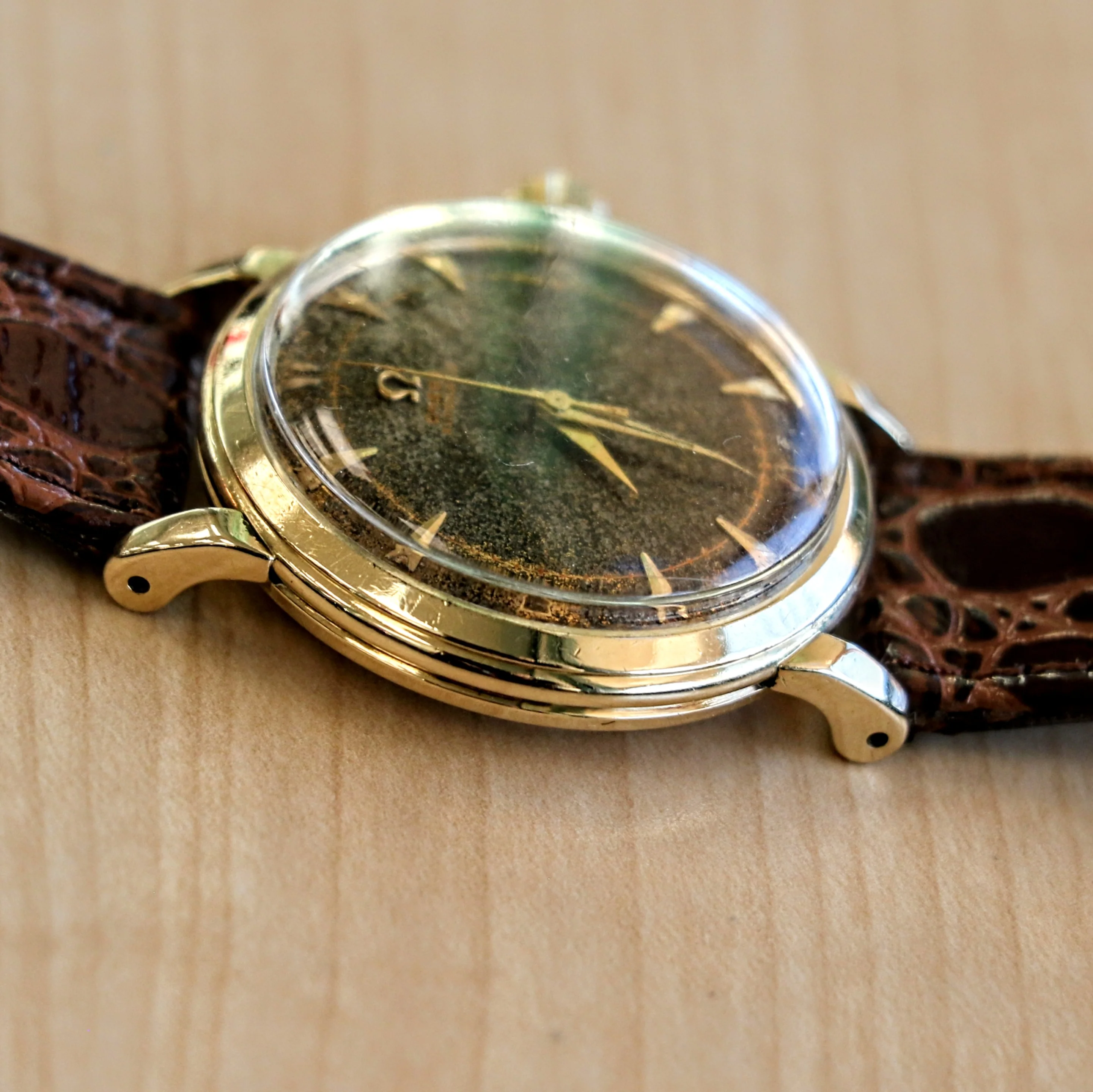 1952 OMEGA Automatic Wristwatch 14K SOLID GOLD Ref. G6525 Vintage Bumper Automatic Wristwatch - Image 13