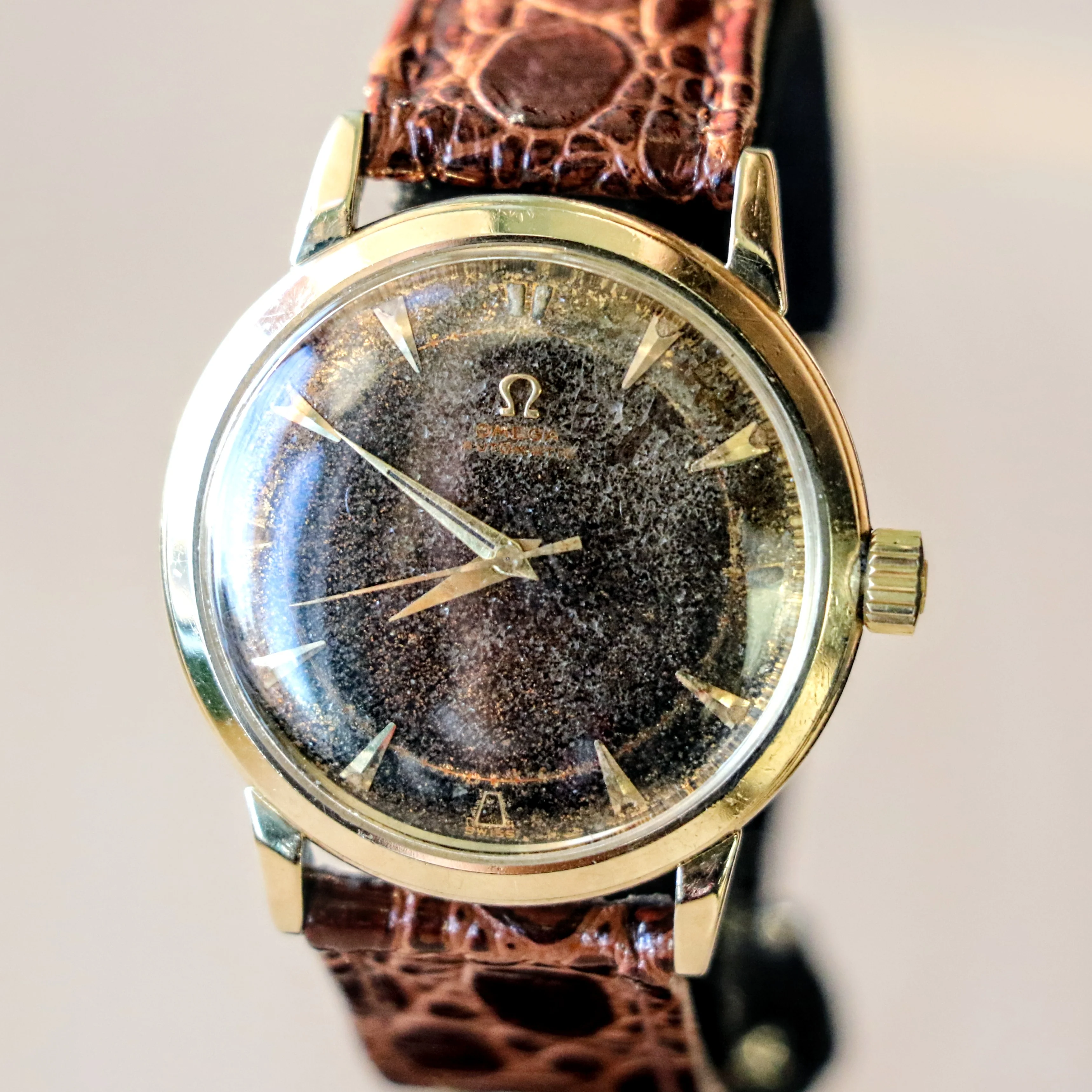 1952 OMEGA Automatic Wristwatch 14K SOLID GOLD Ref. G6525 Vintage Bumper Automatic Wristwatch - Image 5