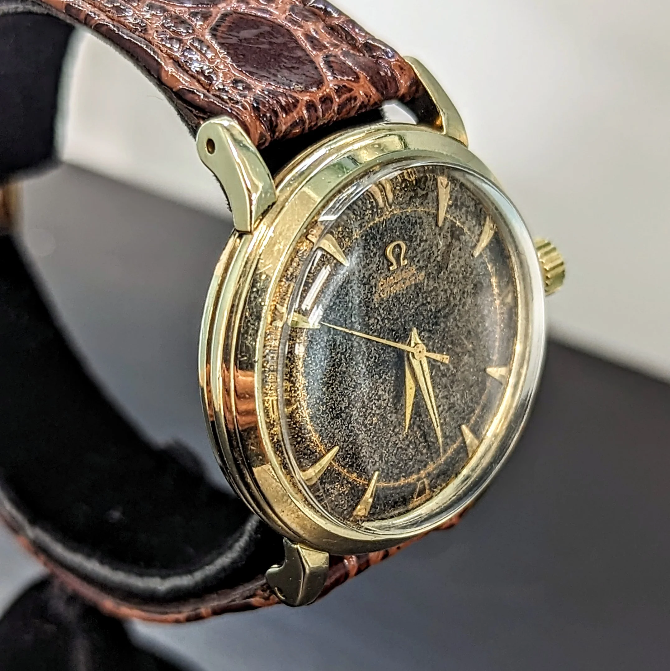 1952 OMEGA Automatic Wristwatch 14K SOLID GOLD Ref. G6525 Vintage Bumper Automatic Wristwatch - Image 7
