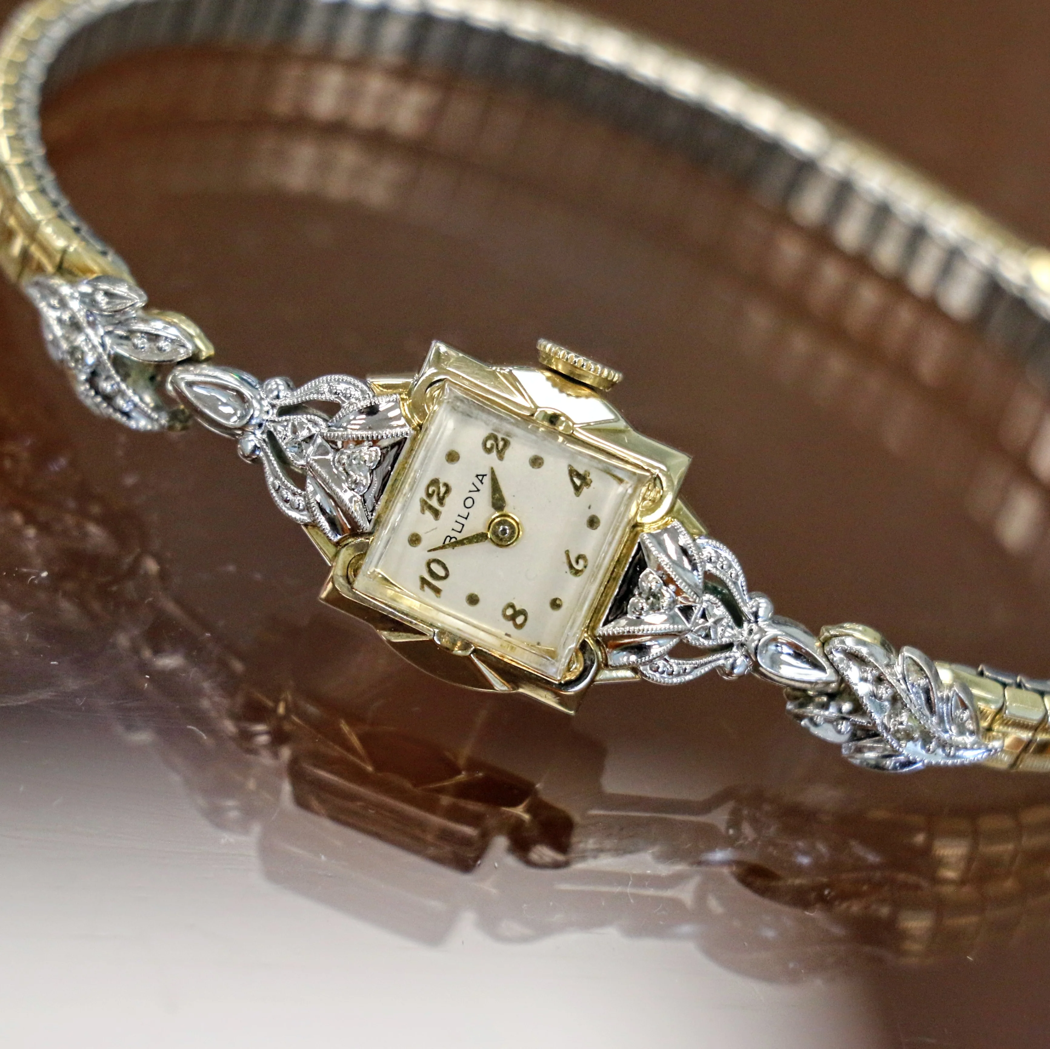 1954 BULOVA Goddess of Time "D" Ladies Wristwatch  Fancy Two-Tone Case U.S.A. Made Watch - Image 6