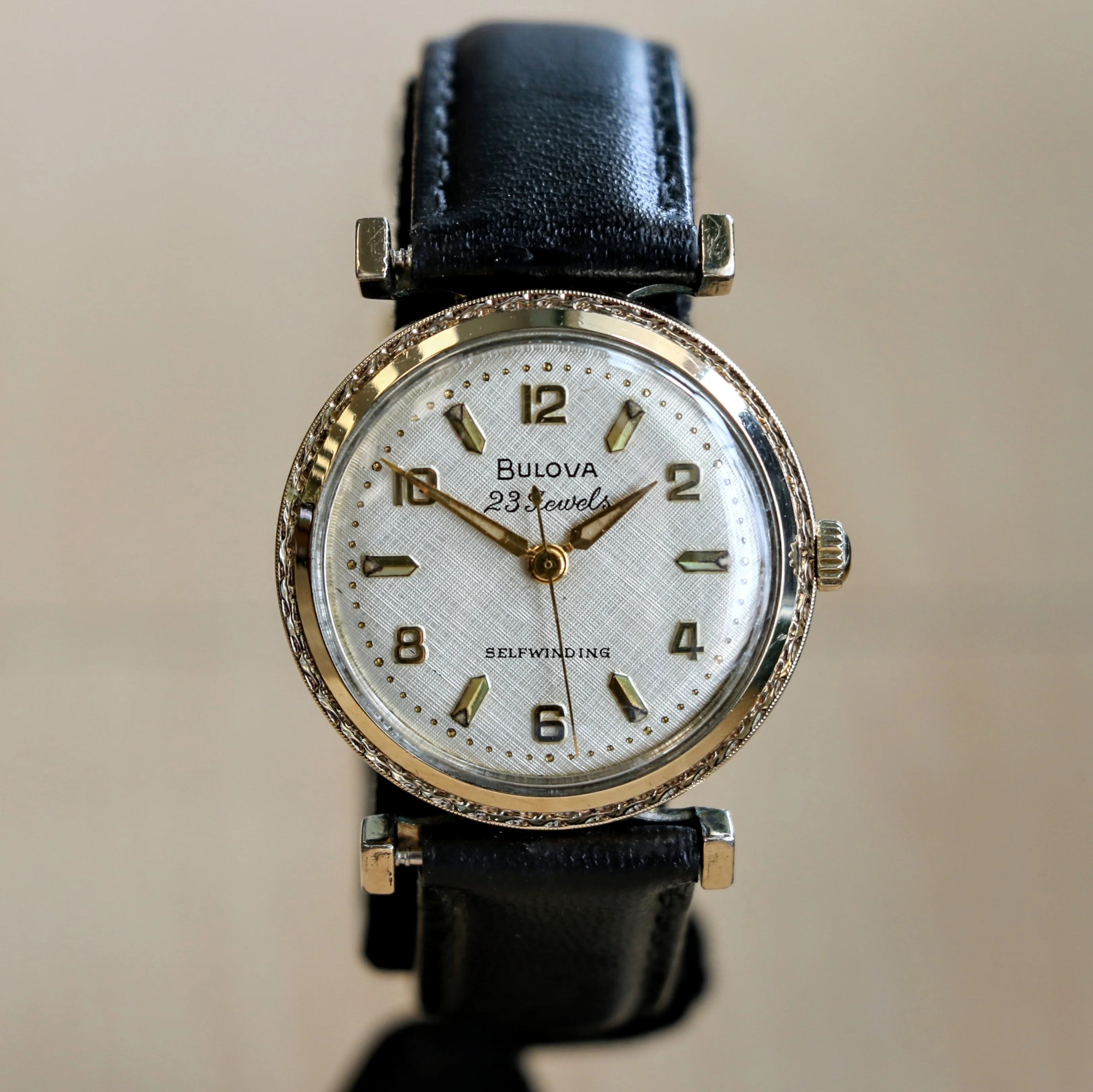 1960 BULOVA 23 "TAW" Automatic Watch 23 Jewels Cal. 10BZACTextured Dial Fancy Lugs & Case - Image 2