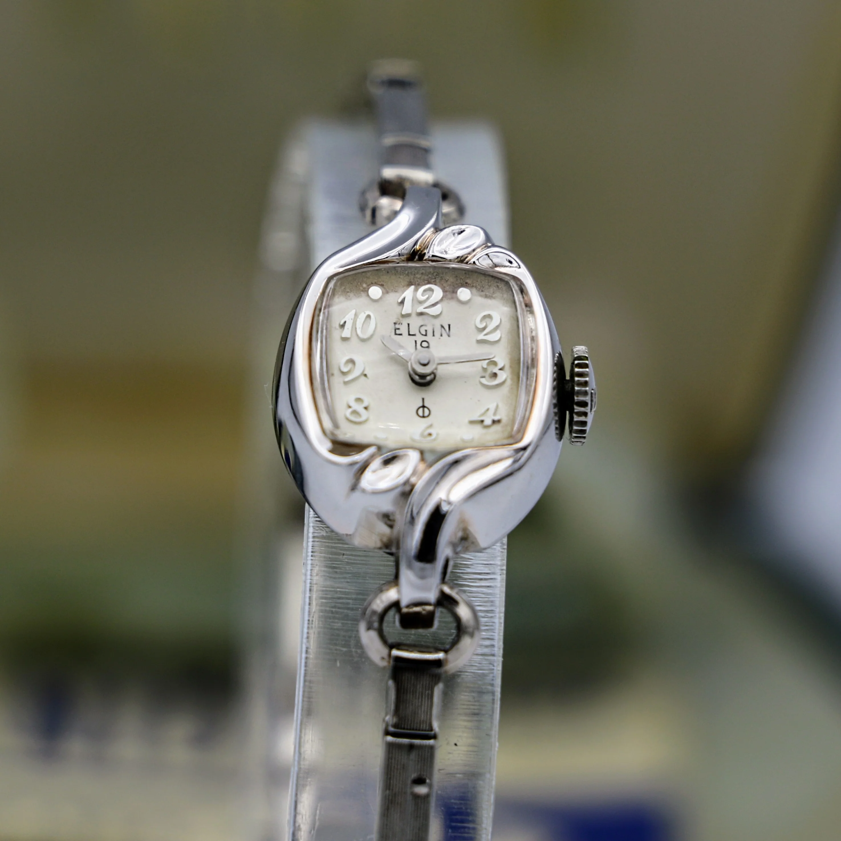 Ladies ELGIN Wristwatch 1960s American Grade 832 19 Jewels Vintage Watch - IN BOX! - Image 8