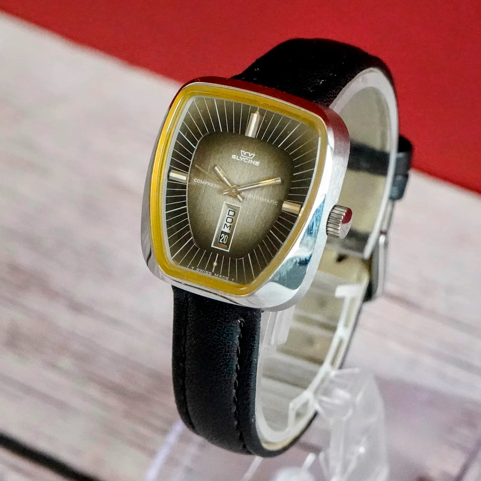 1960s Ladies Glycine Compressor Automatic Watch 365.201 Day/Date 28mm S.S. NOS - Image 2