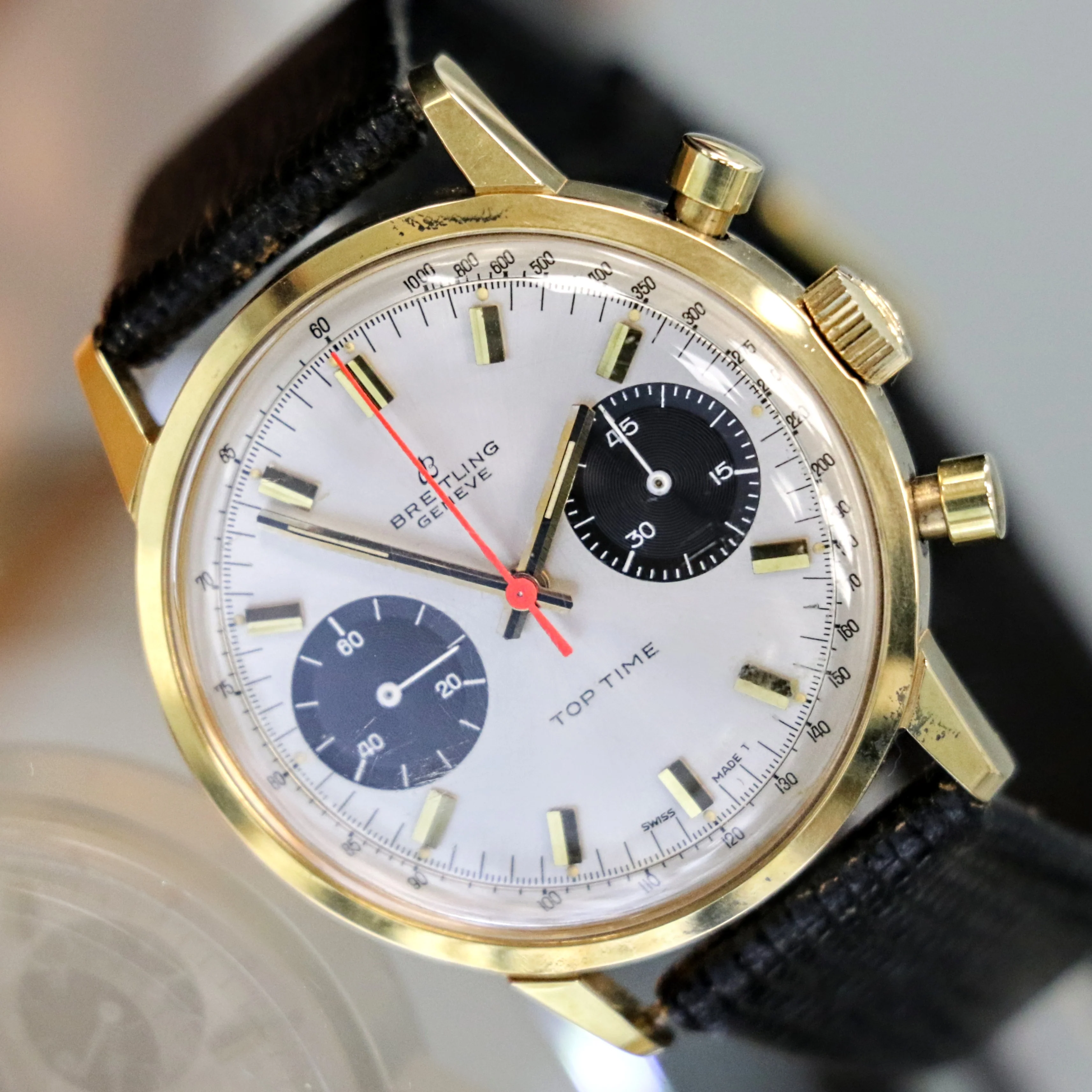 1965 BREITLING Top Time Chronograph Wristwatch Ref. 2000-33 Panda Dial Watch - Image 10