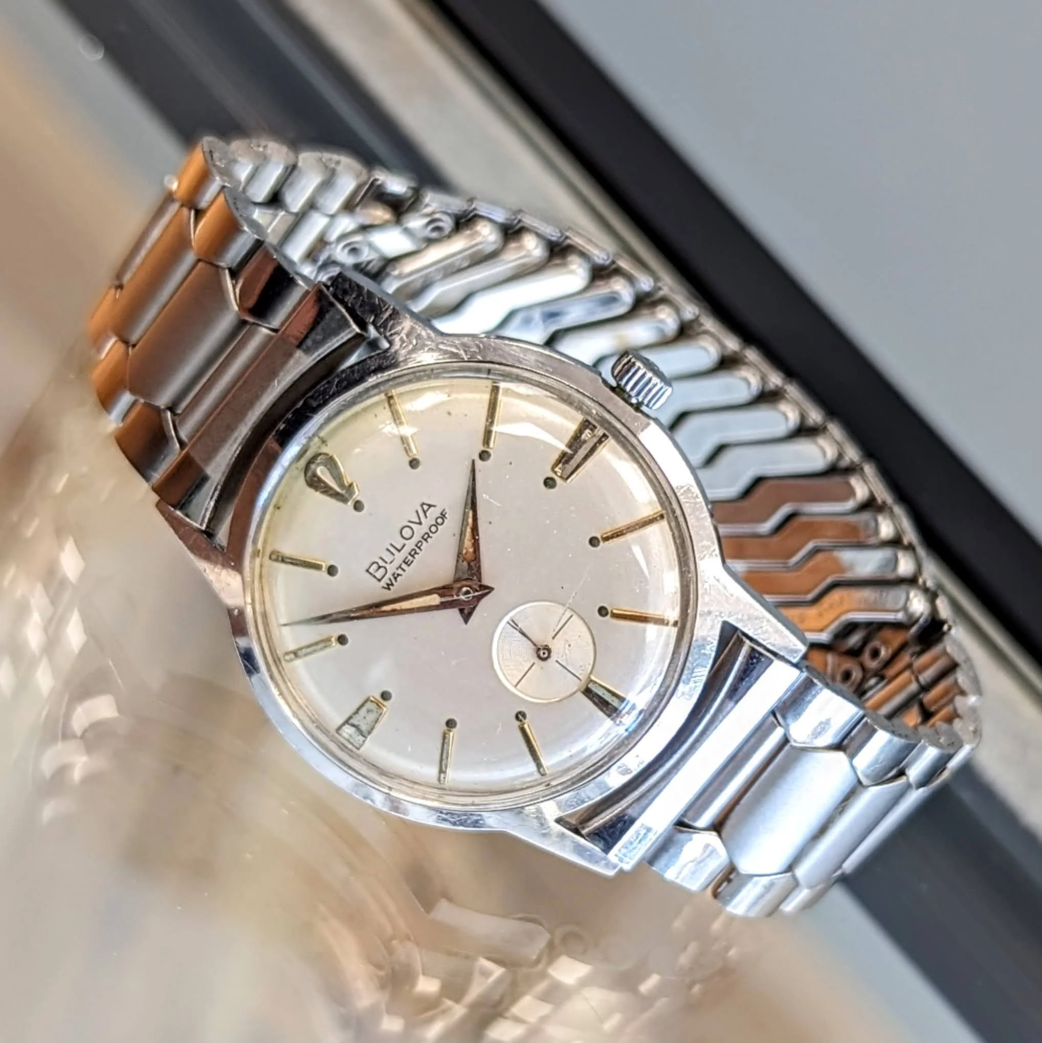 1966 BULOVA Surf King Waterproof Wristwatch 32mm Swiss Made Watch - All Stainless Steel - Image 9