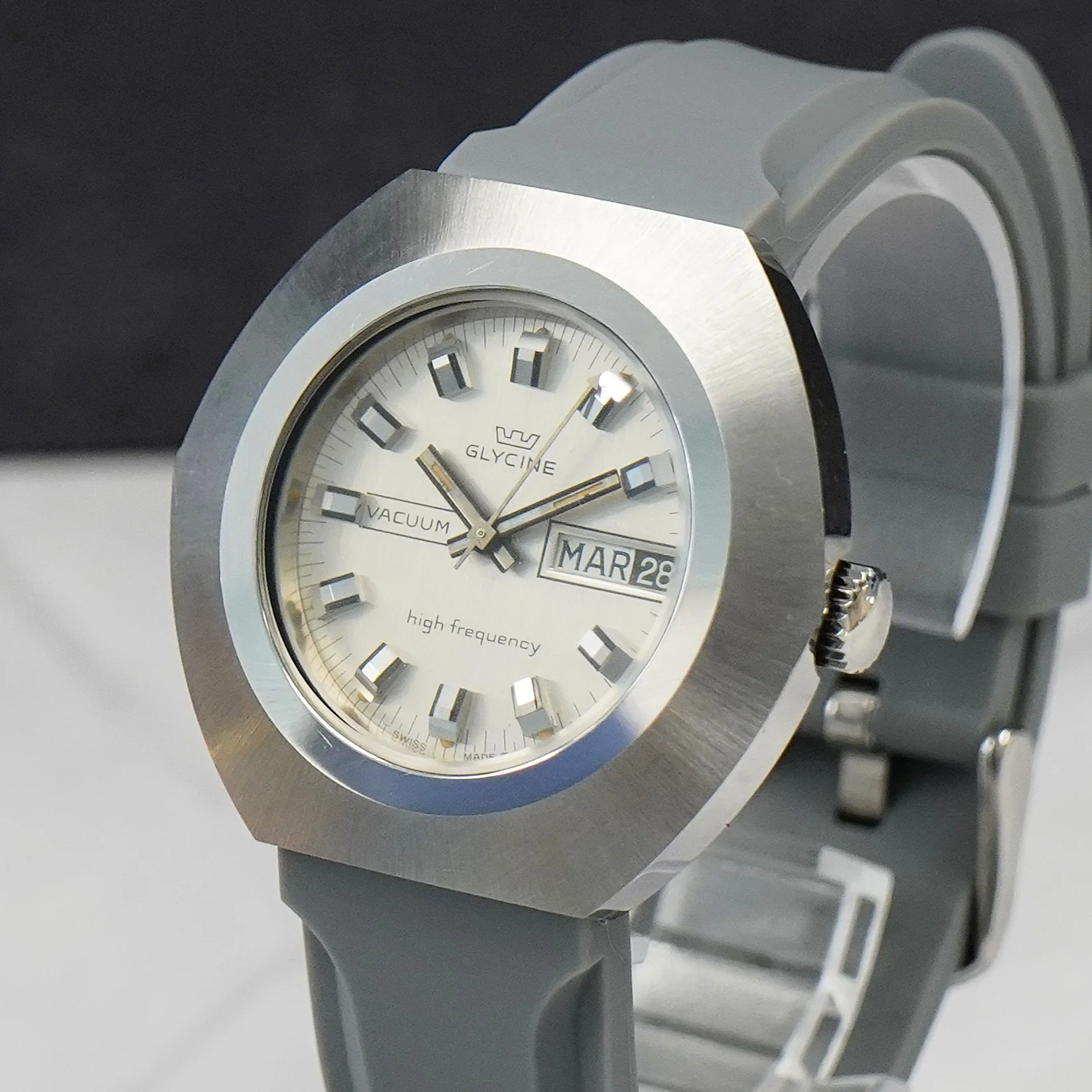 1970s NOS Glycine Vacumm High Frequency Mechanical Watch 343.121 Day/Date 42mm S.S. - Image 5