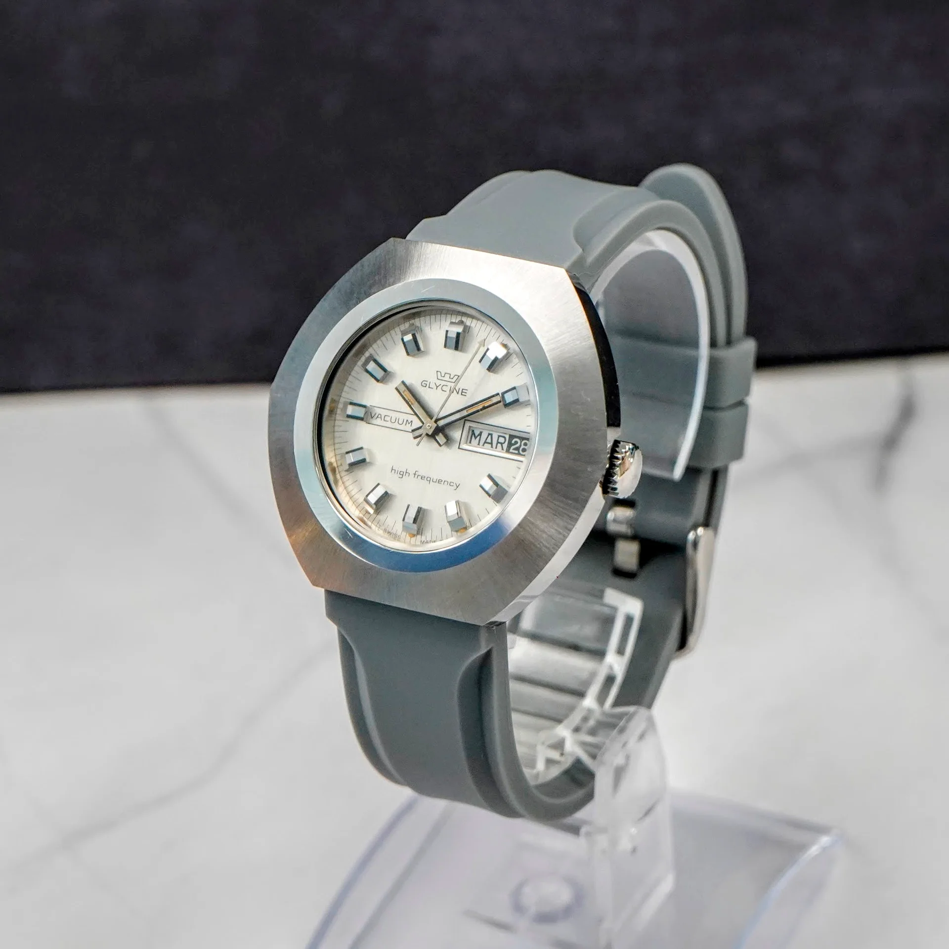 1970s NOS Glycine Vacumm High Frequency Mechanical Watch 343.121 Day/Date 42mm S.S. - Image 6