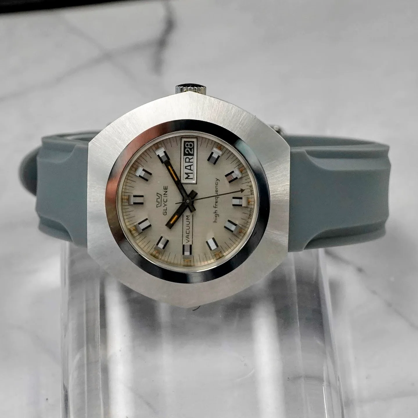 1970s NOS Glycine Vacumm High Frequency Mechanical Watch 343.121 Day/Date 42mm S.S. - Image 7
