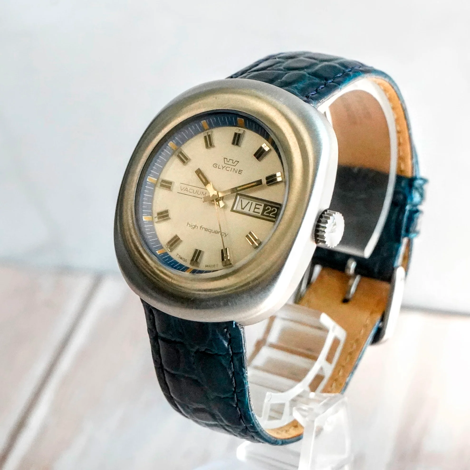 1970s NOS Glycine Vacuum High Frequency Mechanical Watch 343.111 Day/Date 38mm S.S. - Image 3