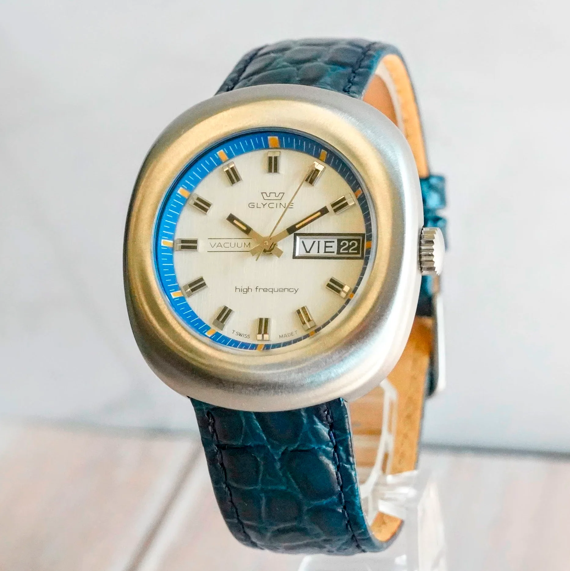 1970s NOS Glycine Vacuum High Frequency Mechanical Watch 343.111 Day/Date 38mm S.S. - Image 4