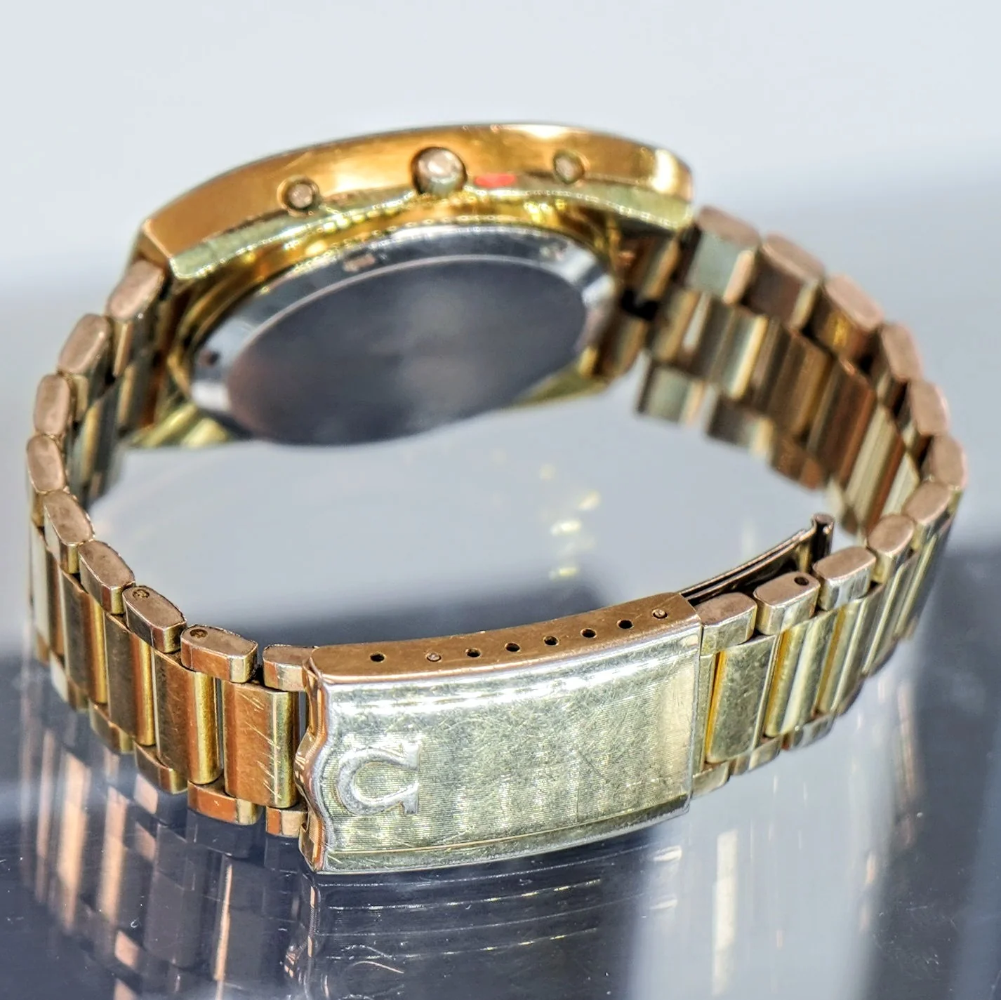1972 OMEGA Megaquartz 32 KHz Watch 196.0030 Cal. 1310 Day/Date Wristwatch - Original Omega Bracelet - Image 8