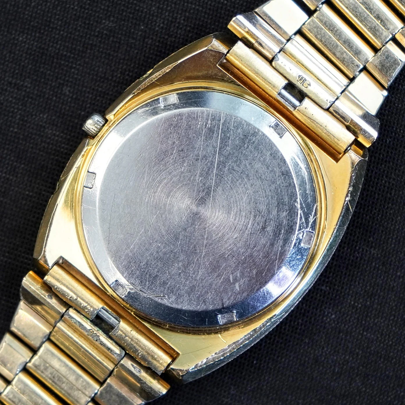 1972 OMEGA Megaquartz 32 KHz Watch 196.0030 Cal. 1310 Day/Date Wristwatch - Original Omega Bracelet - Image 9