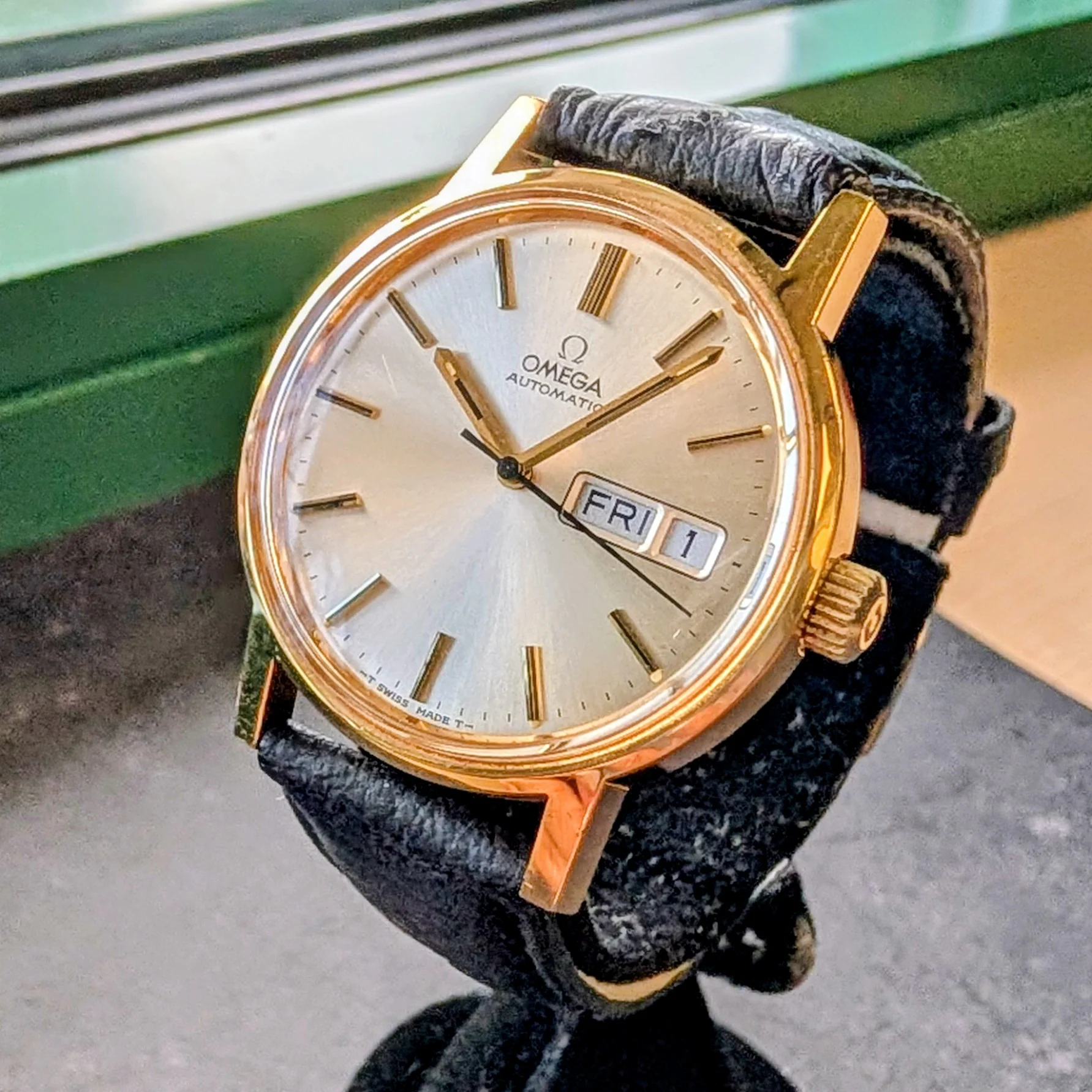 1975 Omega Automatic Calendar Watch 166.0117 Cal. 1020 17 Jewels 35mm Wristwatch - Image 2