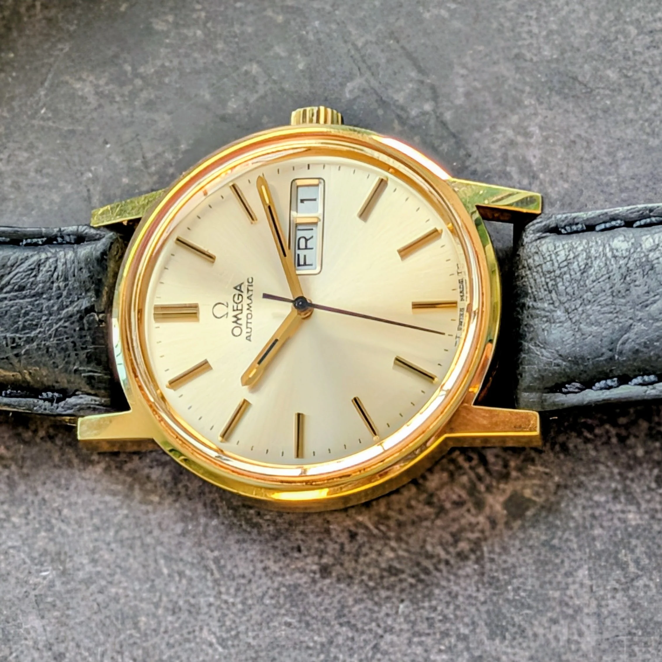 1975 Omega Automatic Calendar Watch 166.0117 Cal. 1020 17 Jewels 35mm Wristwatch - Image 9