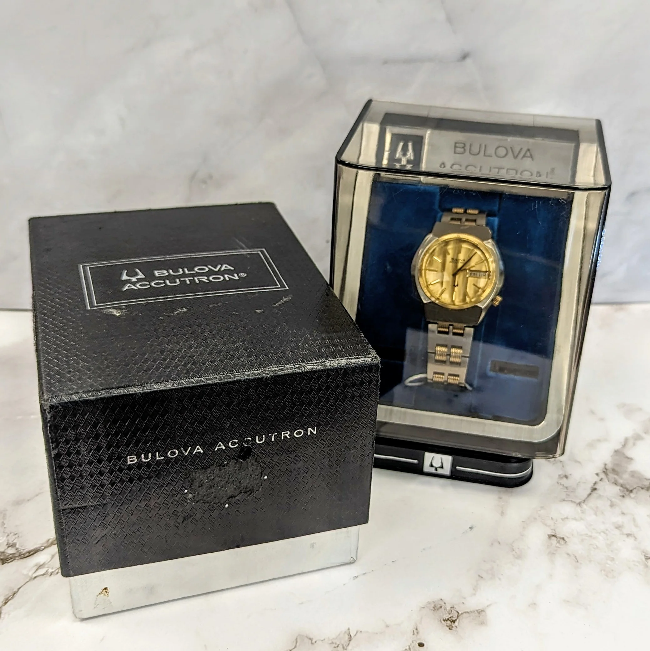 1977 Bulova Accutron Watch Day/Date ALL Two-Tone S.S. Wristwatch 2193 - ALL Original 2-Box & Papers - Image 17