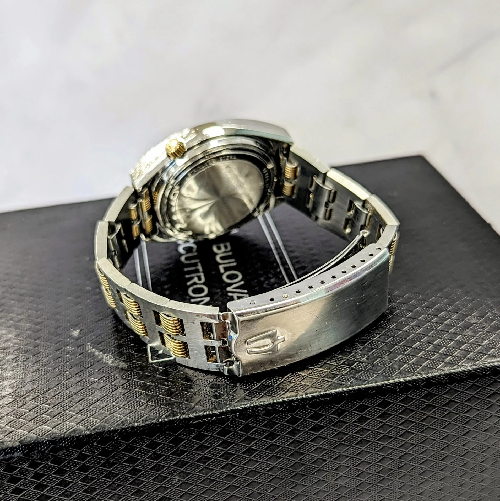 1977 Bulova Accutron Watch Day/Date ALL Two-Tone S.S. Wristwatch 2193 - ALL Original 2-Box & Papers - Image 9