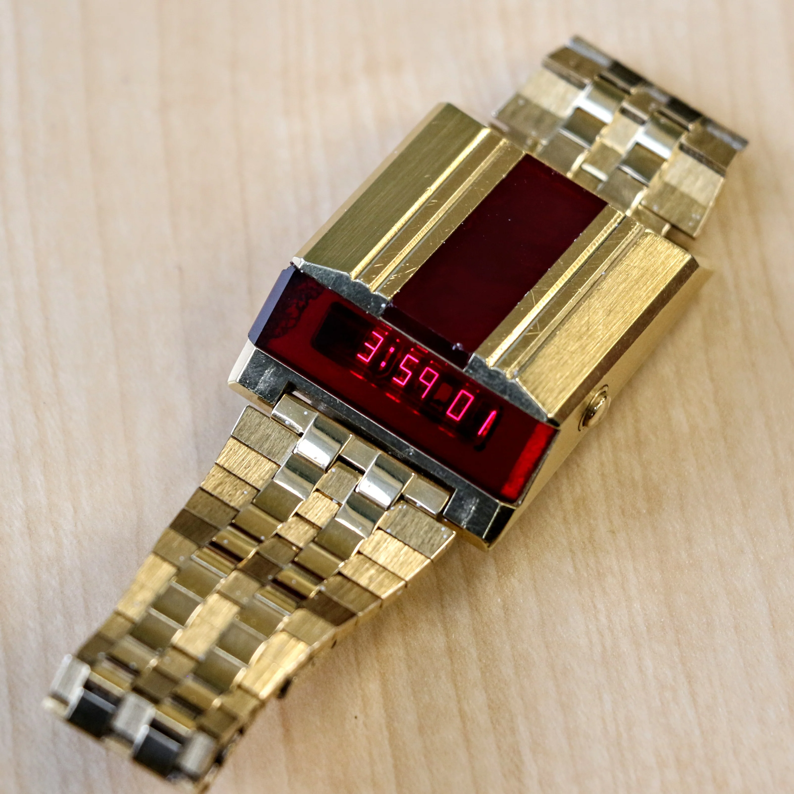 1977 BULOVA Computron Wristwatch Vintage Digital LED Watch CELL 228 - All Original - Image 10