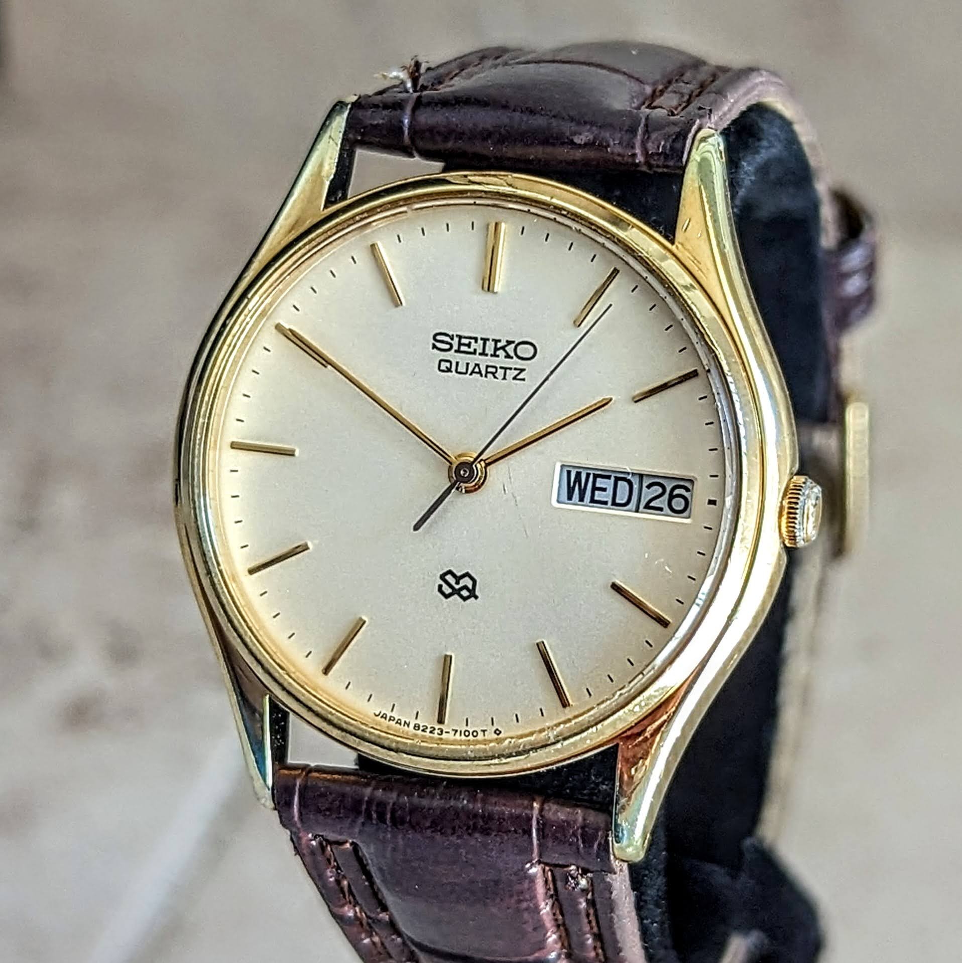 1980 SEIKO SQ Quartz Wristwatch Ref. 8223-7089 Day/Date Indicator Watch - Image 6