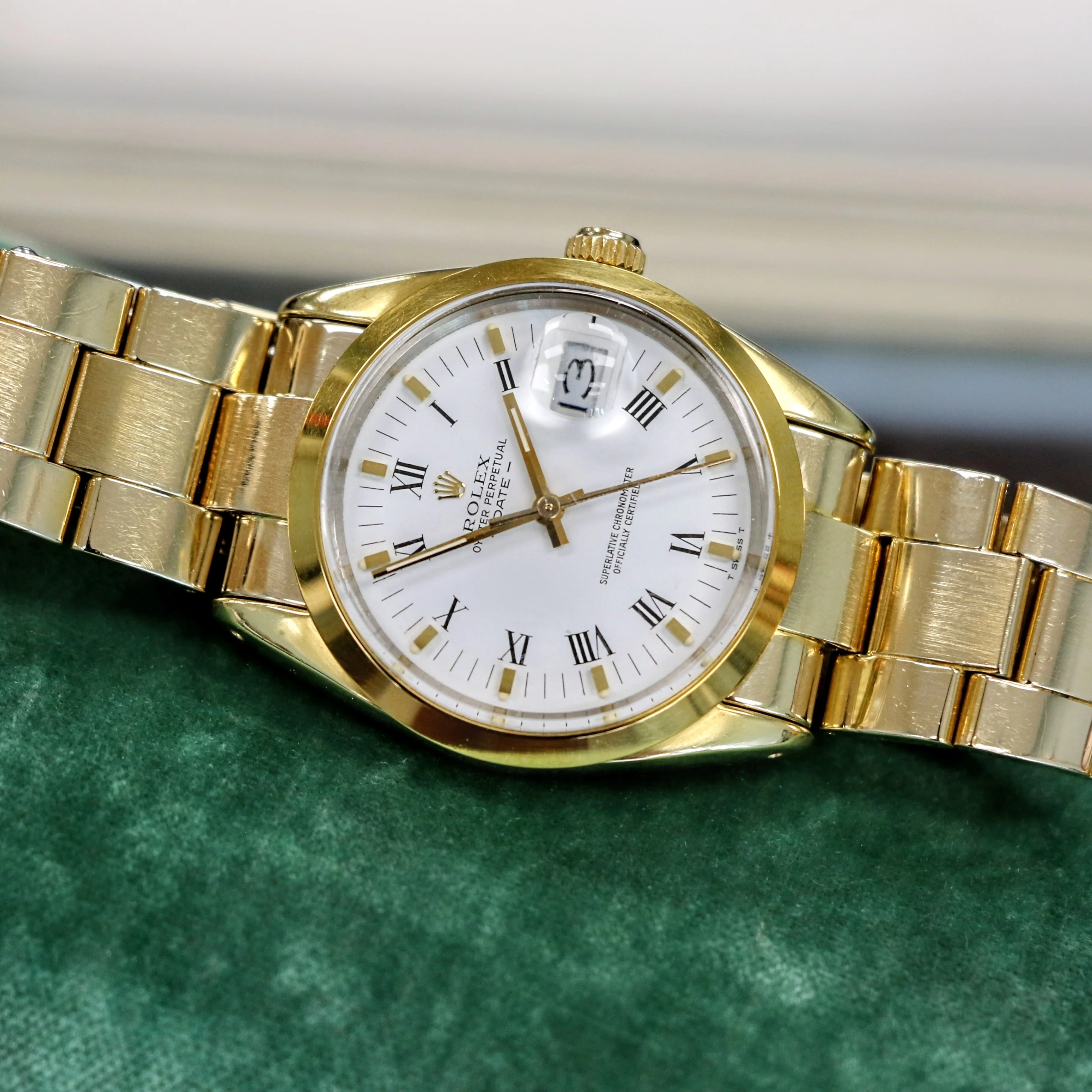 1985 ROLEX Oyster Perpetual Date 34mm Wristwatch Ref. 15505 Cal. 3035 27 Jewels Roman Numerals Dial Vintage Watch - Image 9
