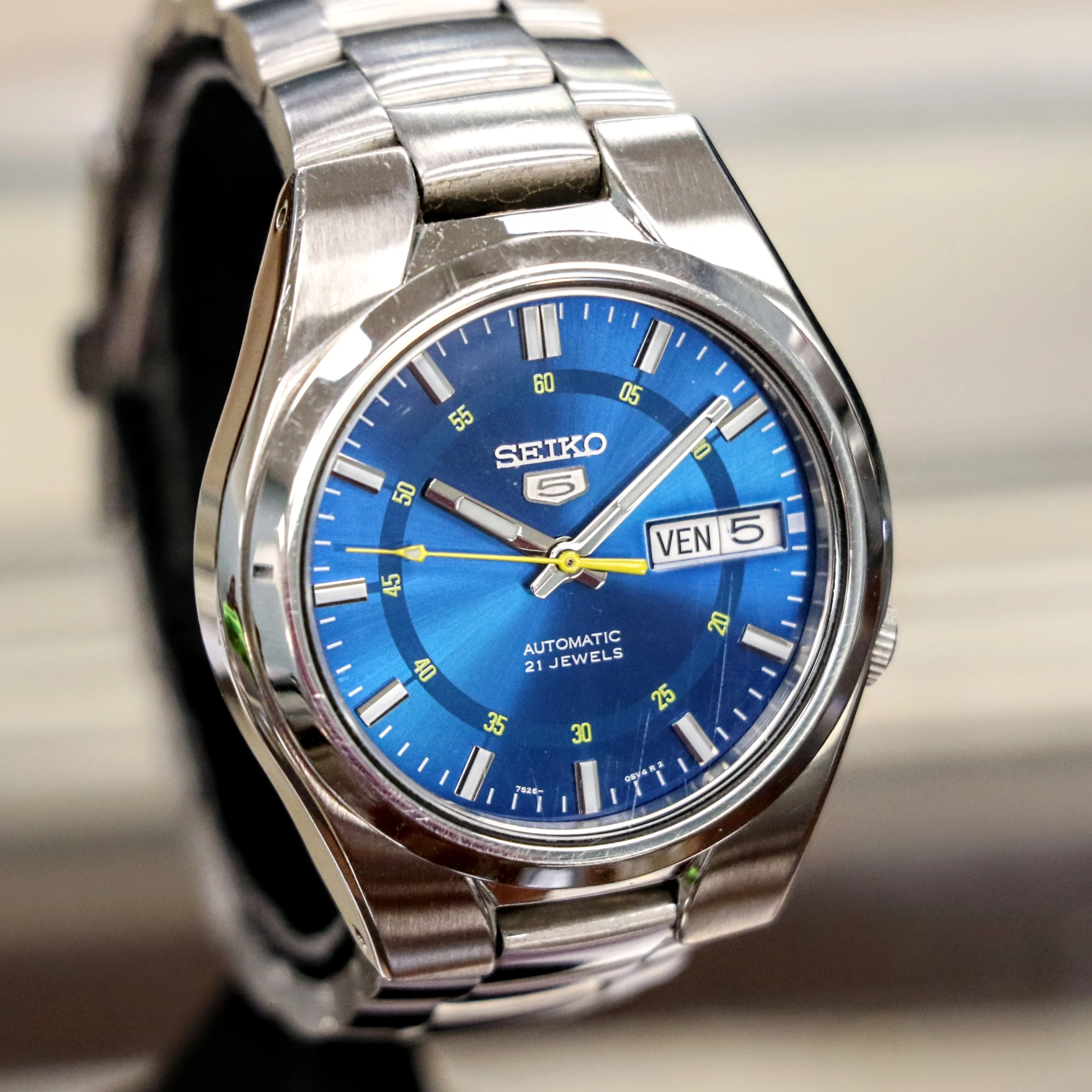 2016 SEIKO 5 Automatic Watch 21 Jewels 7S26-02F0 Blue Dial Display Back Wristwatch Day/Date - Image 2