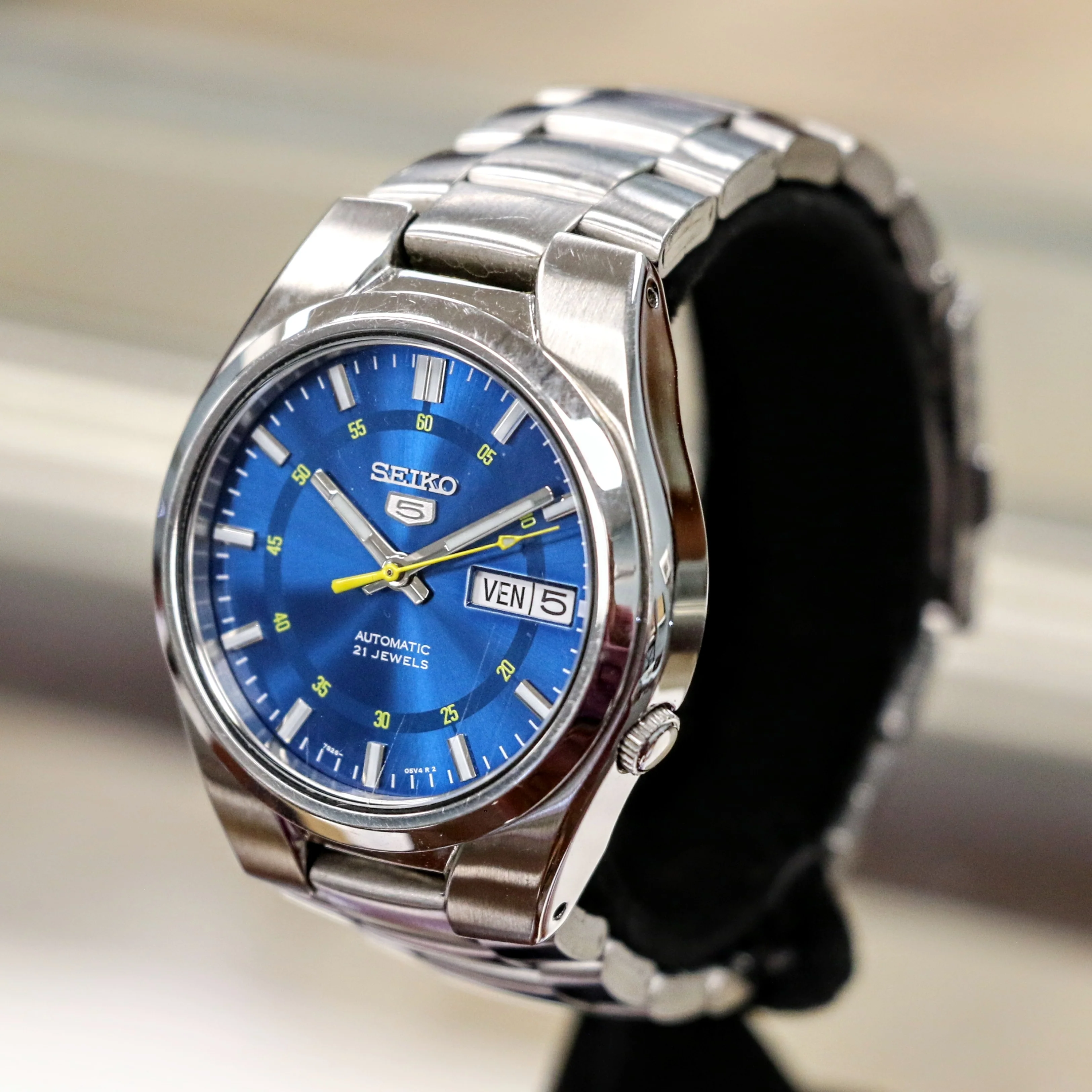 2016 SEIKO 5 Automatic Watch 21 Jewels 7S26-02F0 Blue Dial Display Back Wristwatch Day/Date - Image 5