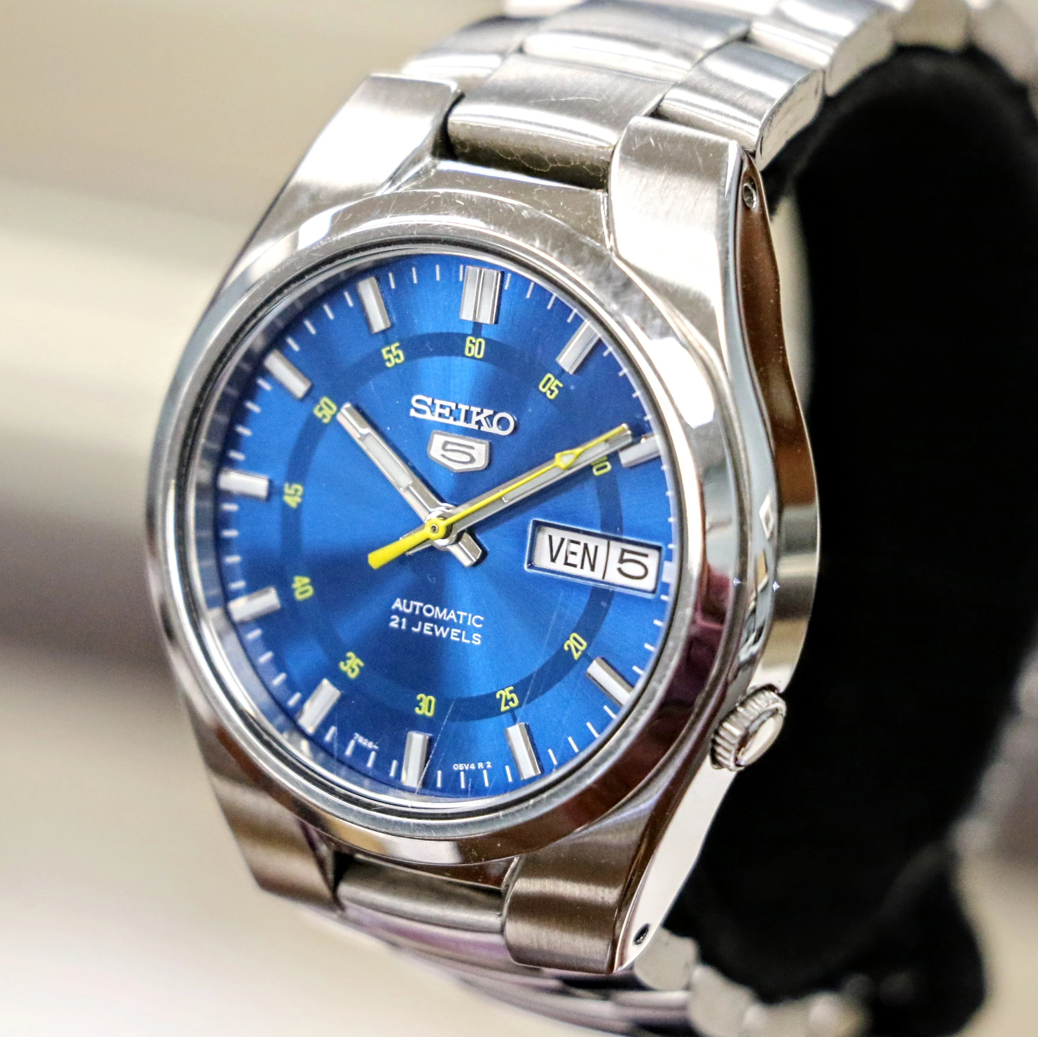 2016 SEIKO 5 Automatic Watch 21 Jewels 7S26-02F0 Blue Dial Display Back Wristwatch Day/Date - Image 6