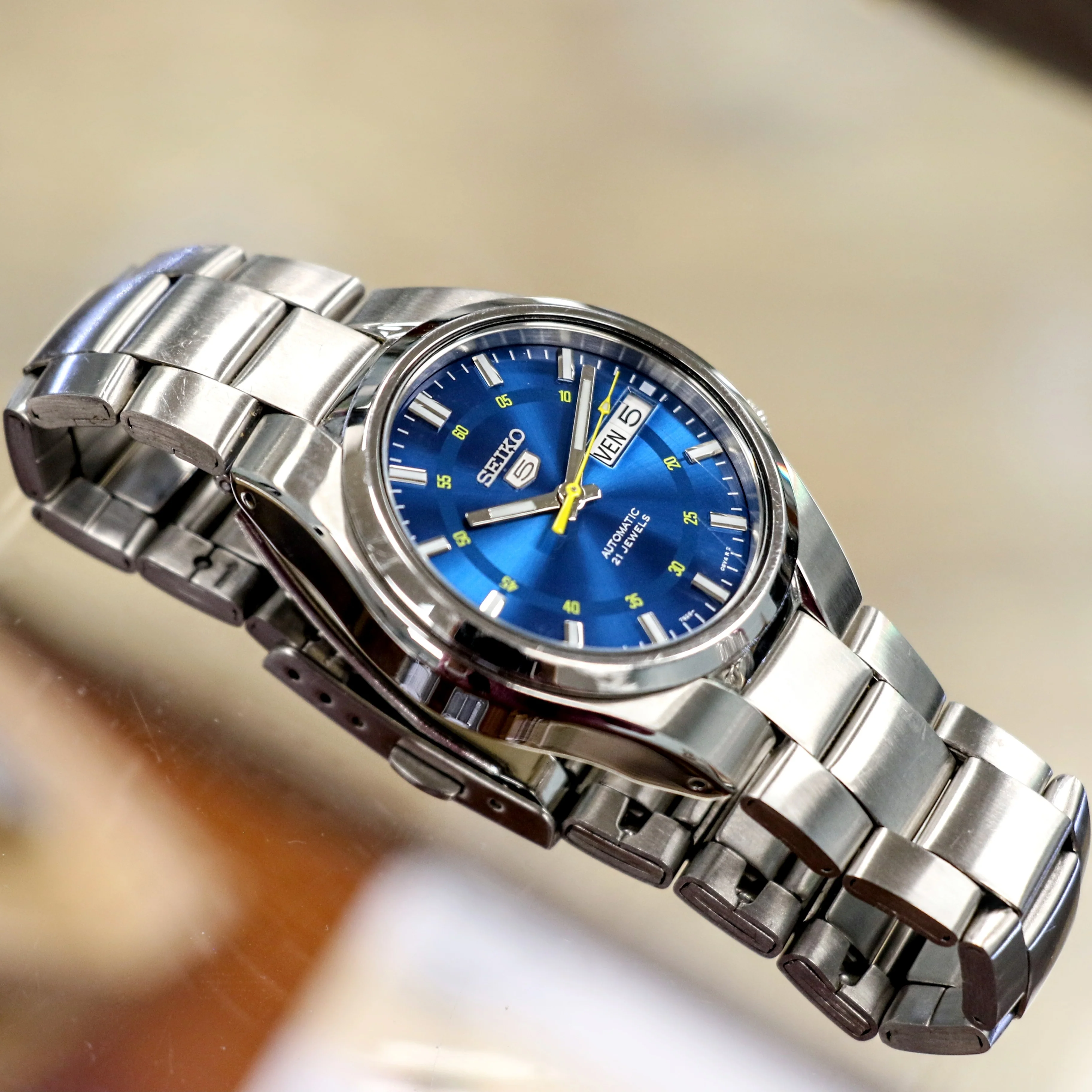 2016 SEIKO 5 Automatic Watch 21 Jewels 7S26-02F0 Blue Dial Display Back Wristwatch Day/Date - Image 7