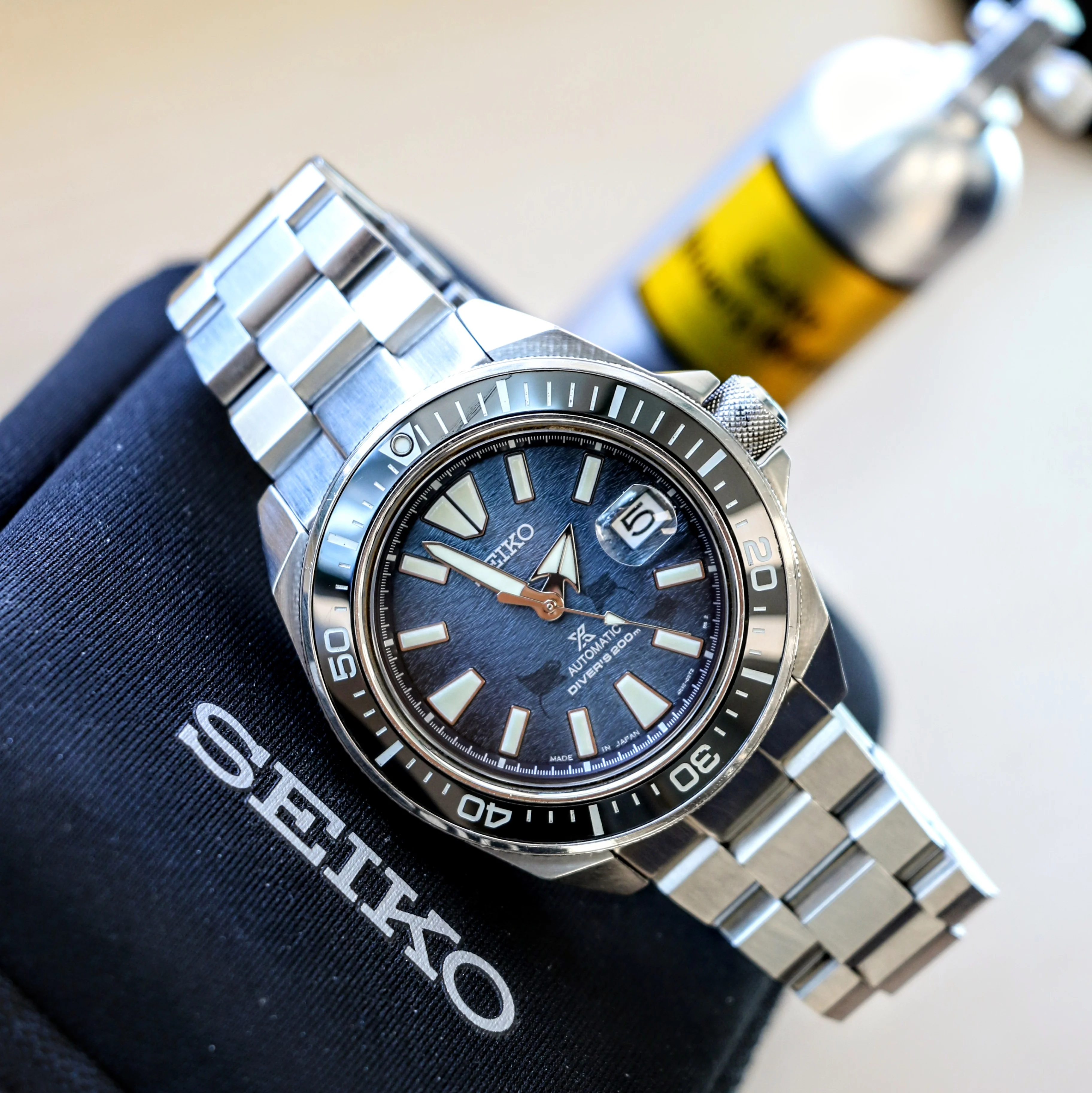 2020 SEIKO Prospex Save the Ocean Special Edition “Manta Ray” Automatic Wristwatch Diver’s Watch Ref. SRPE33 - Image 6