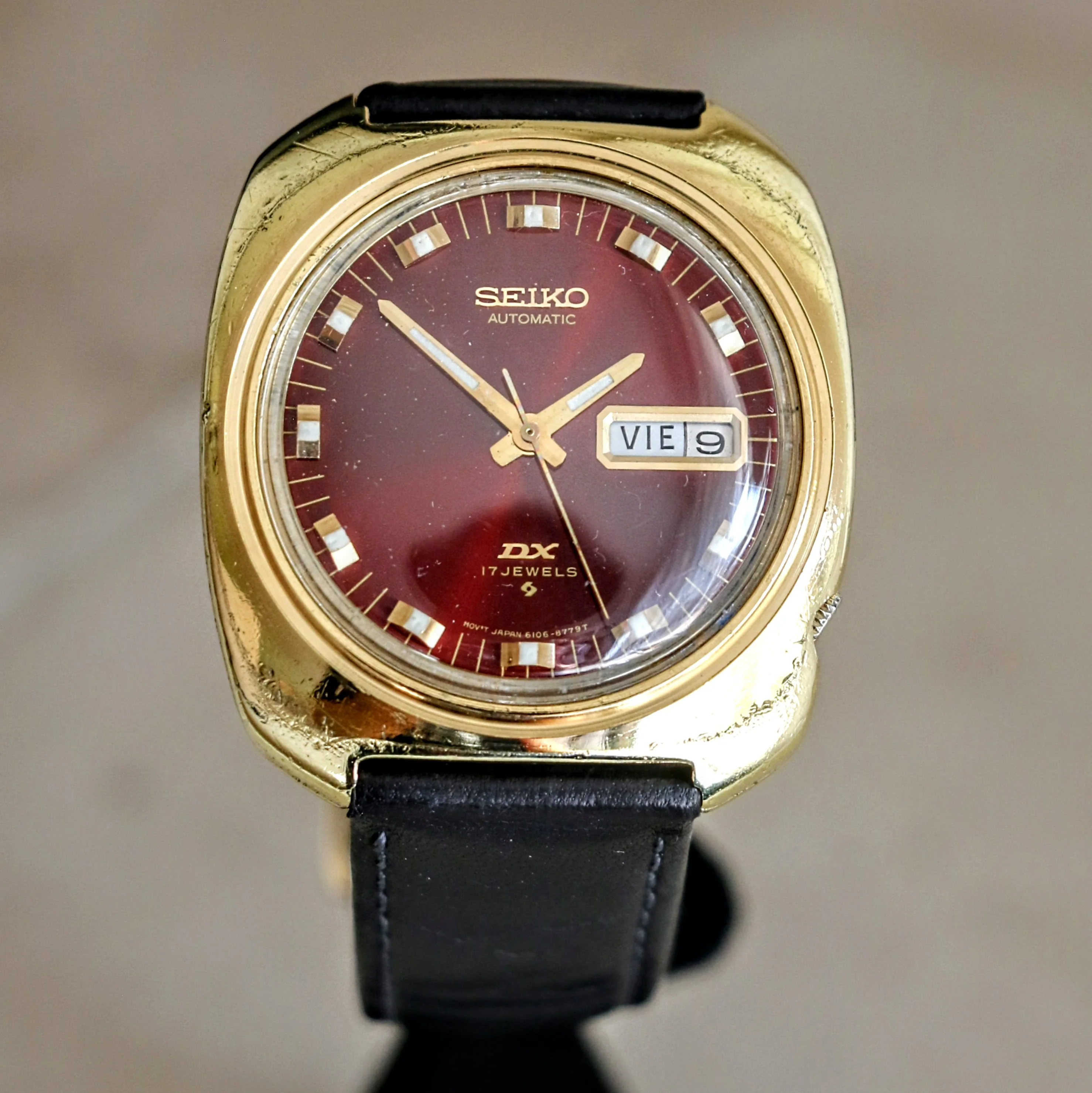 971 SEIKO DX Automatic Watch Day/Date Indicator Cal. 6106C 17Jewels Wristwatch - Image 2