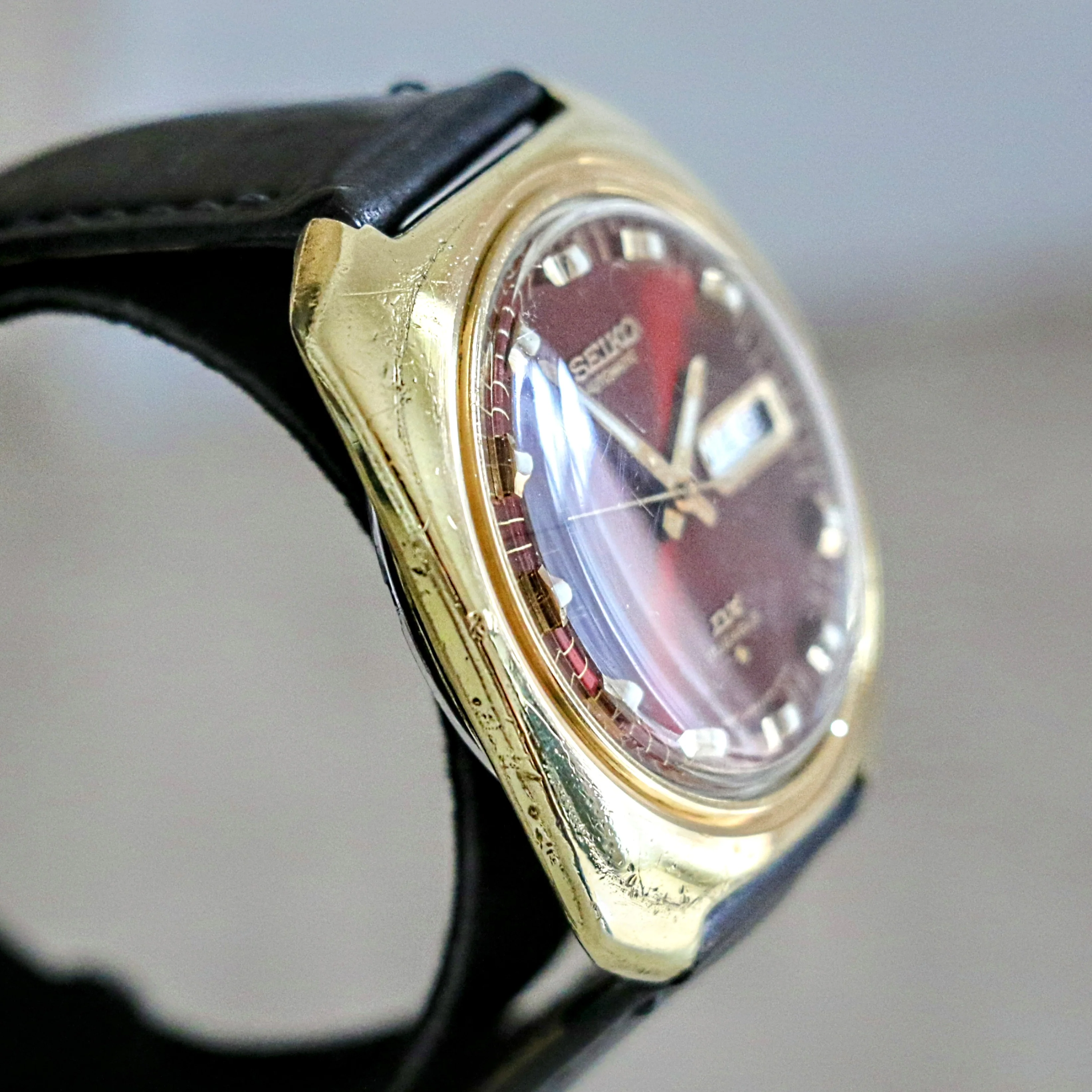 971 SEIKO DX Automatic Watch Day/Date Indicator Cal. 6106C 17Jewels Wristwatch - Image 9