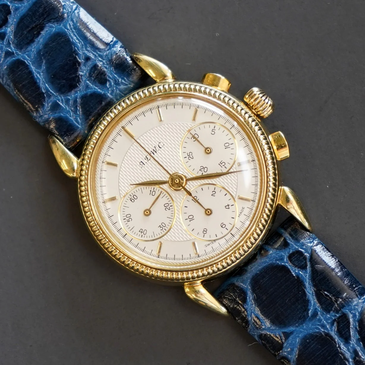 A.E.W.C. Chronograph Watch 18K Gold 17 Jewels Display Back 15108.2 Lemania Movement - Image 9