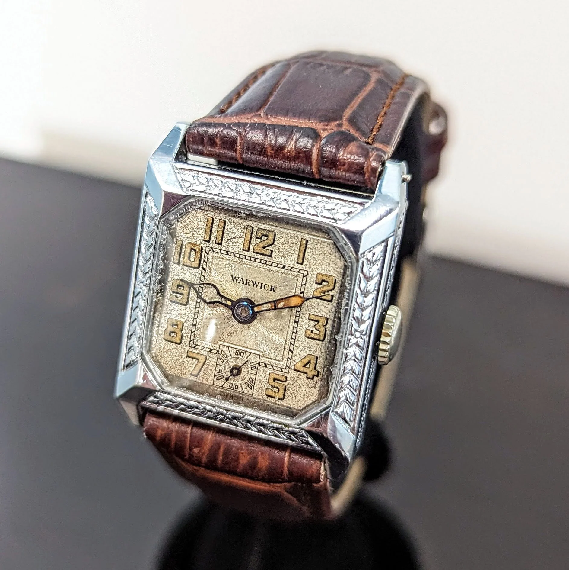 Art Deco WARWICK Wristwatch 6 Jewels Two ADJs Swiss Made Watch Tank Case - Image 2