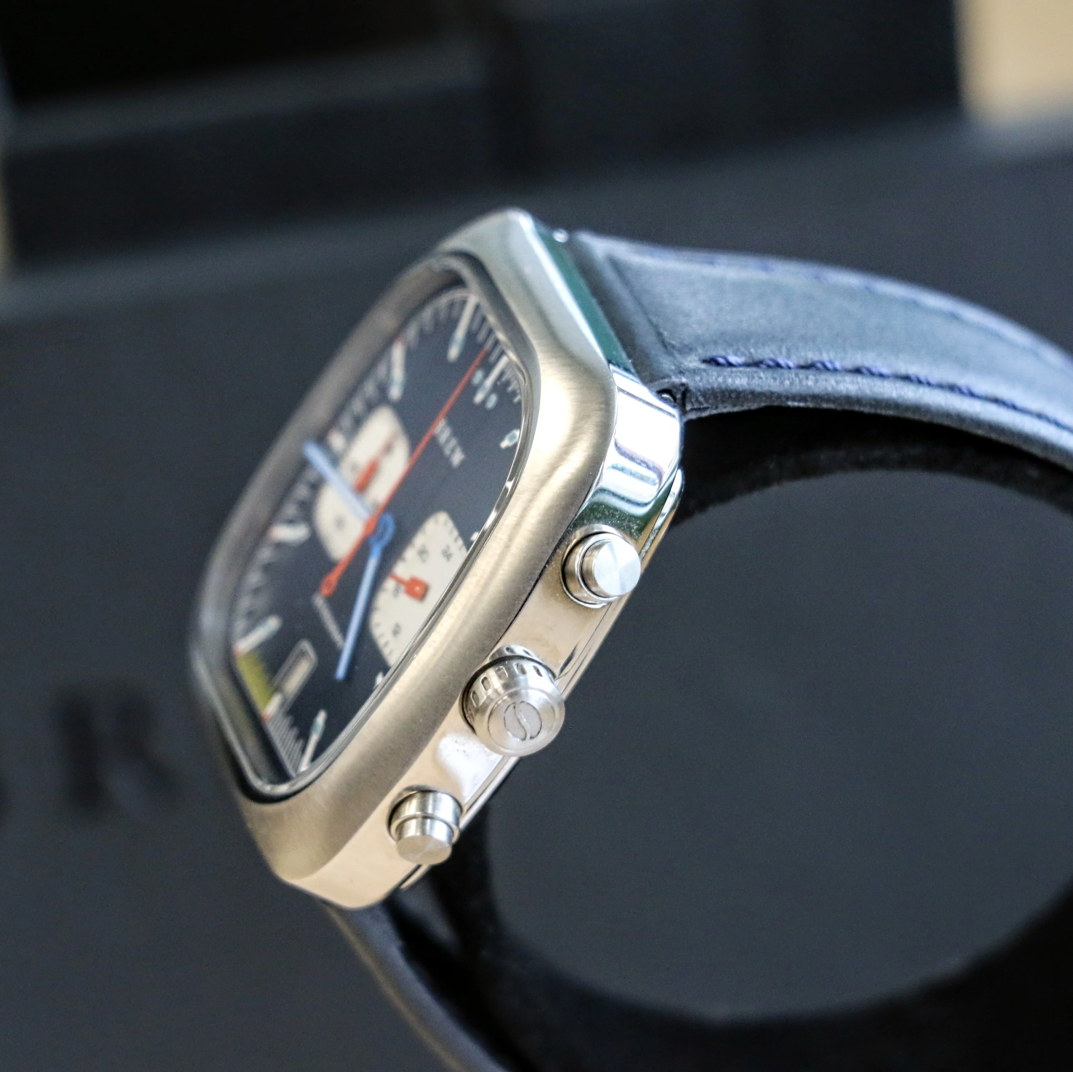 BREW Retrograph - Technicolor Watch Date Indicator - Full Kit + Extra Box w/ Extra Stainless-Steel Bracelet - Image 5