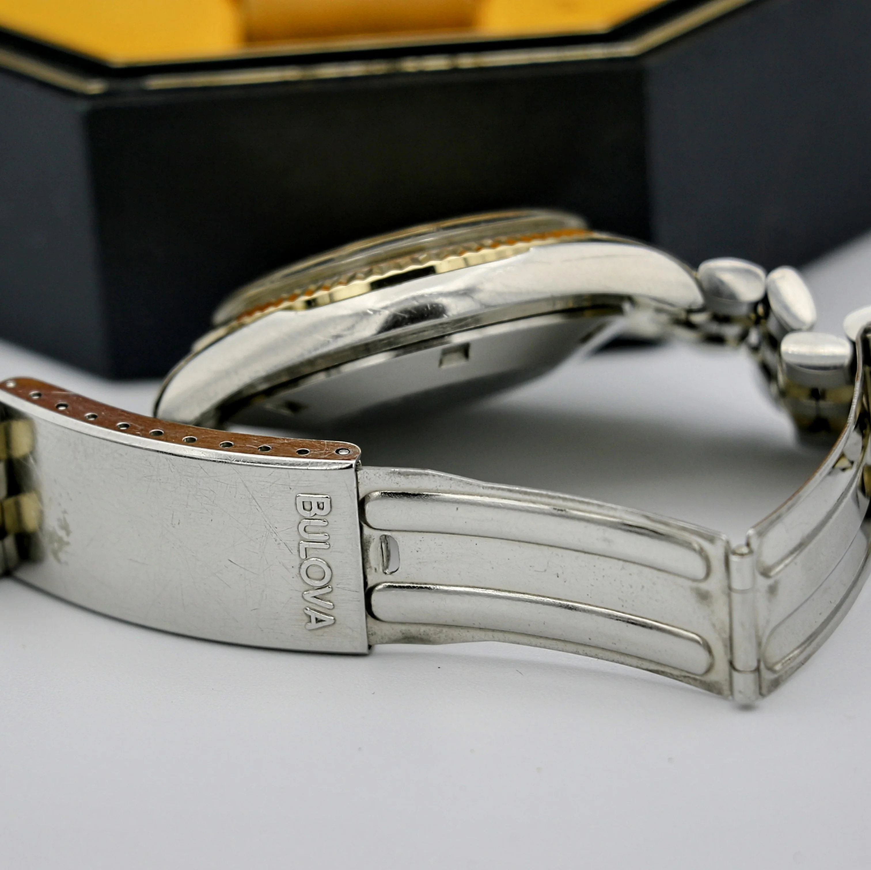 BULOVA 1970 Oceanographer "D" Automatic Watch 333 Feet 10K GOLD Bezel Wristwatch - Image 10