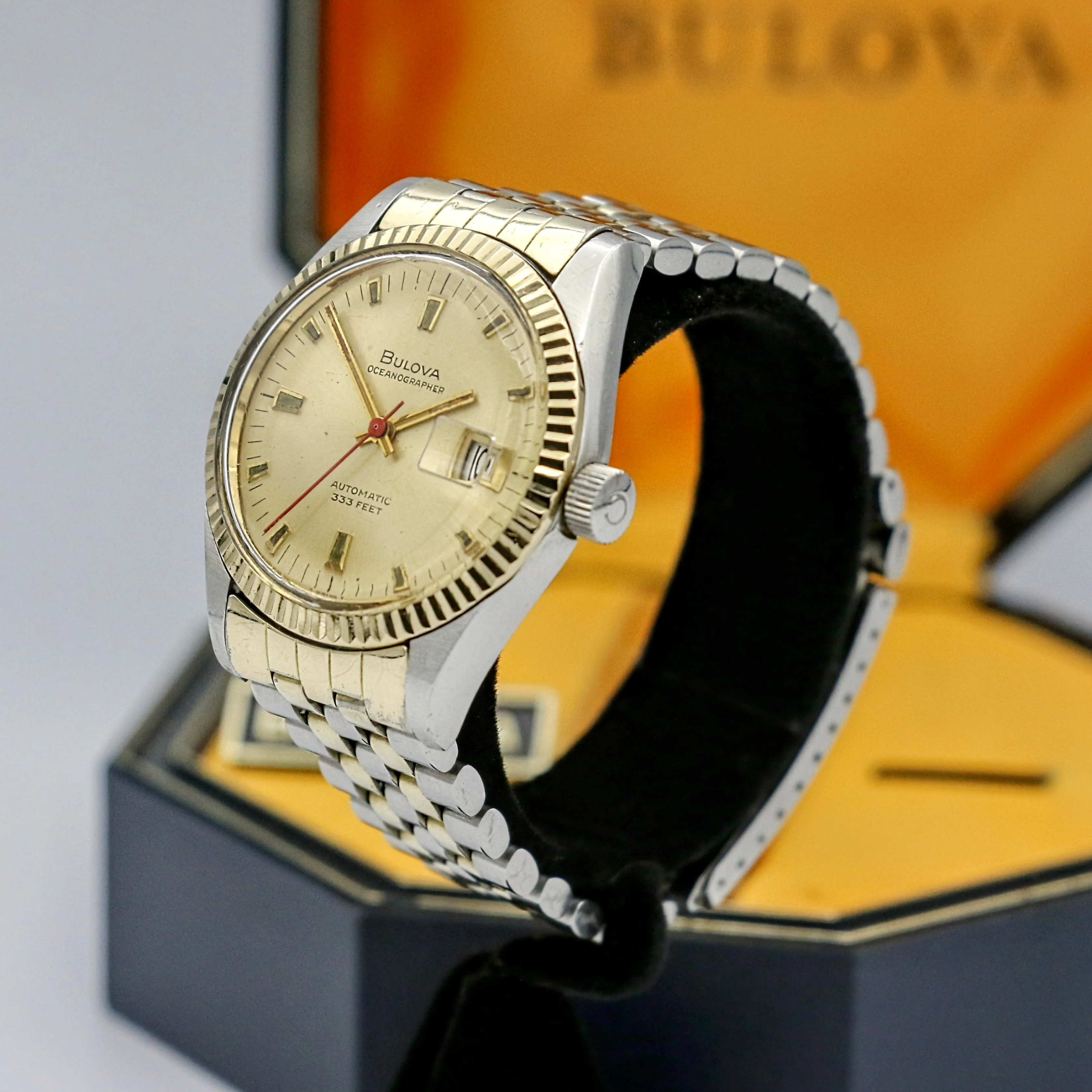BULOVA 1970 Oceanographer "D" Automatic Watch 333 Feet 10K GOLD Bezel Wristwatch - Image 3