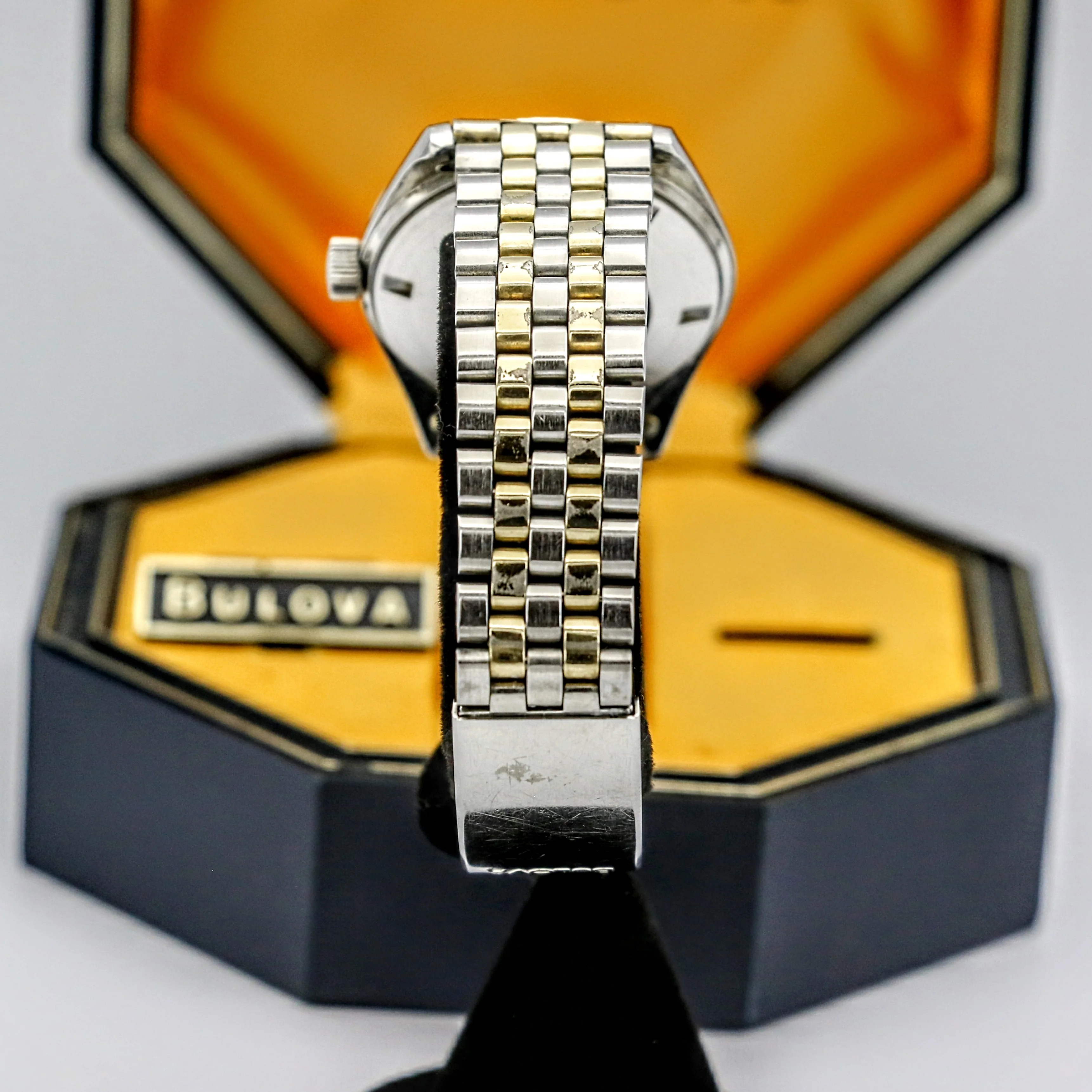 BULOVA 1970 Oceanographer "D" Automatic Watch 333 Feet 10K GOLD Bezel Wristwatch - Image 4