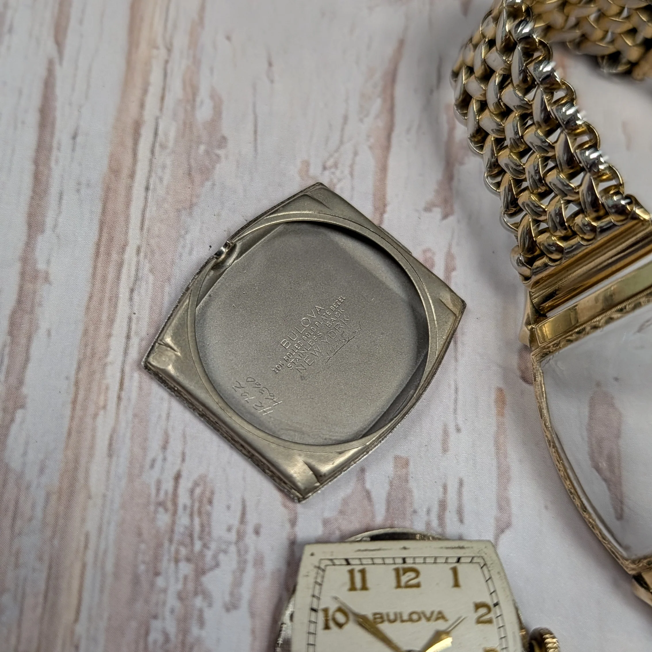 Vintage Bulova Cadet "D" Dress Watch 15 Jewels Cal. 10BC Tonneau Case Wristwatch - Image 10