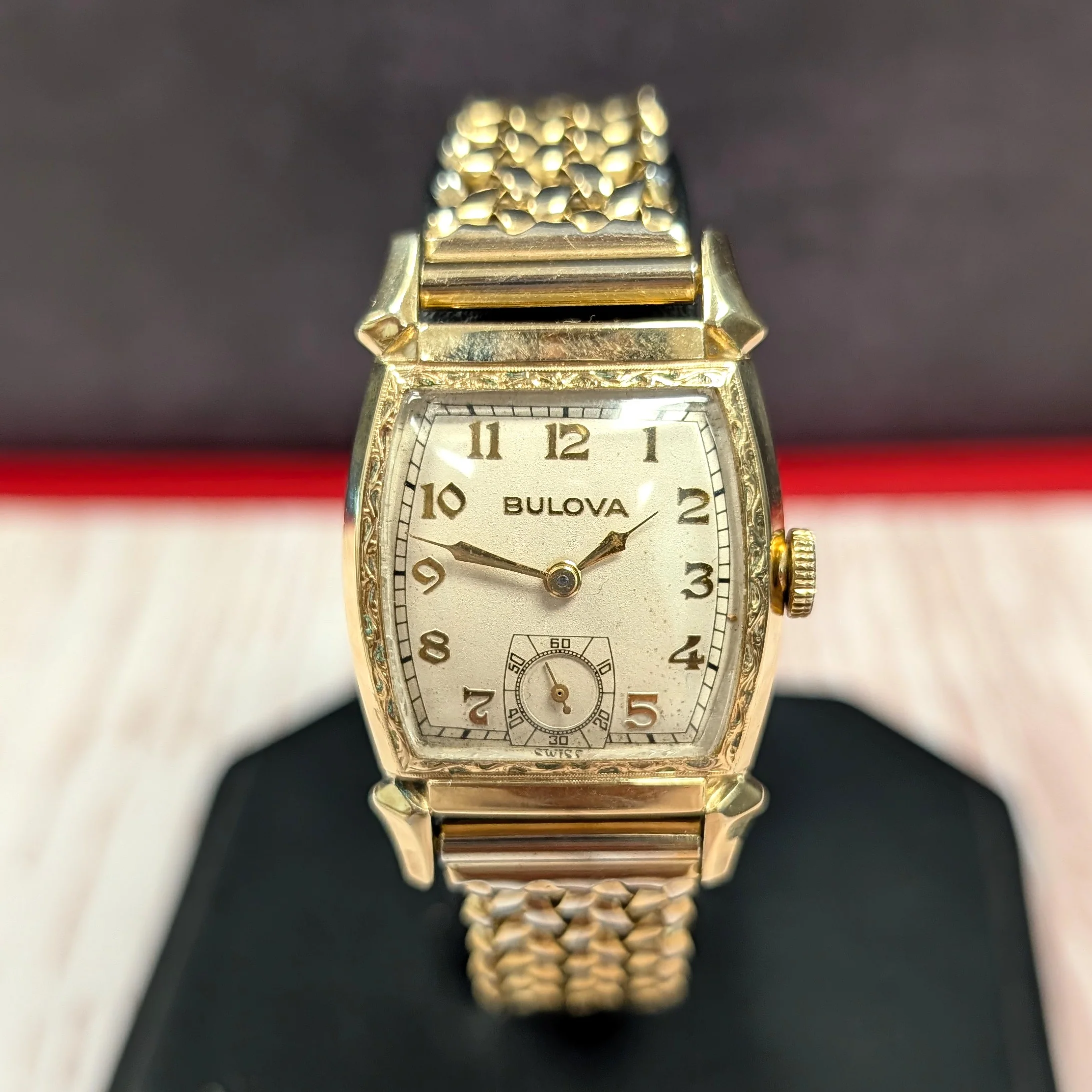 Vintage Bulova Cadet "D" Dress Watch 15 Jewels Cal. 10BC Tonneau Case Wristwatch - Image 3